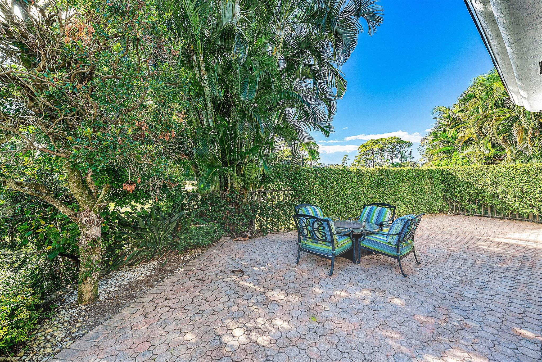 LAURELS / POLO CLUB - Residential