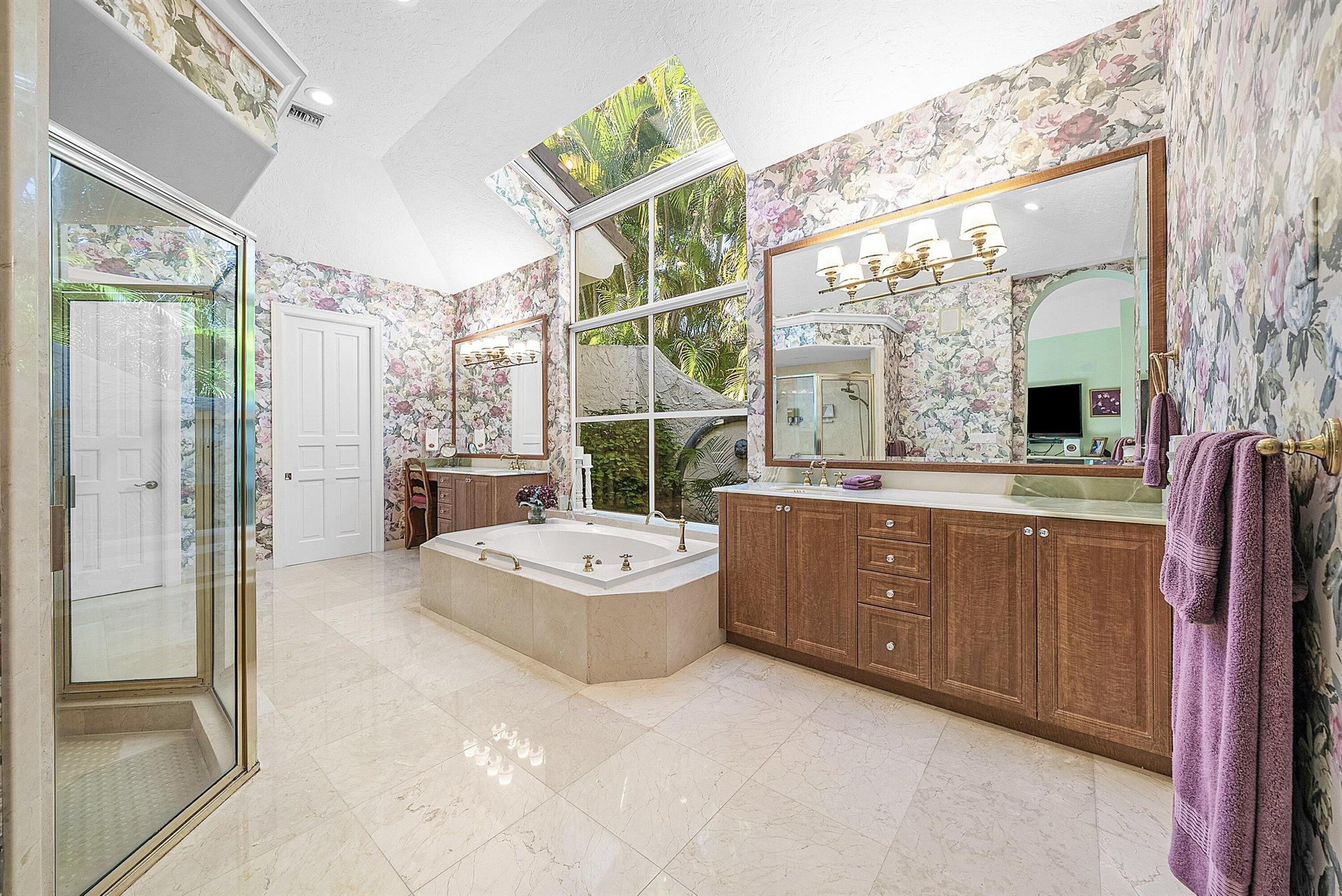 LAURELS / POLO CLUB - Residential