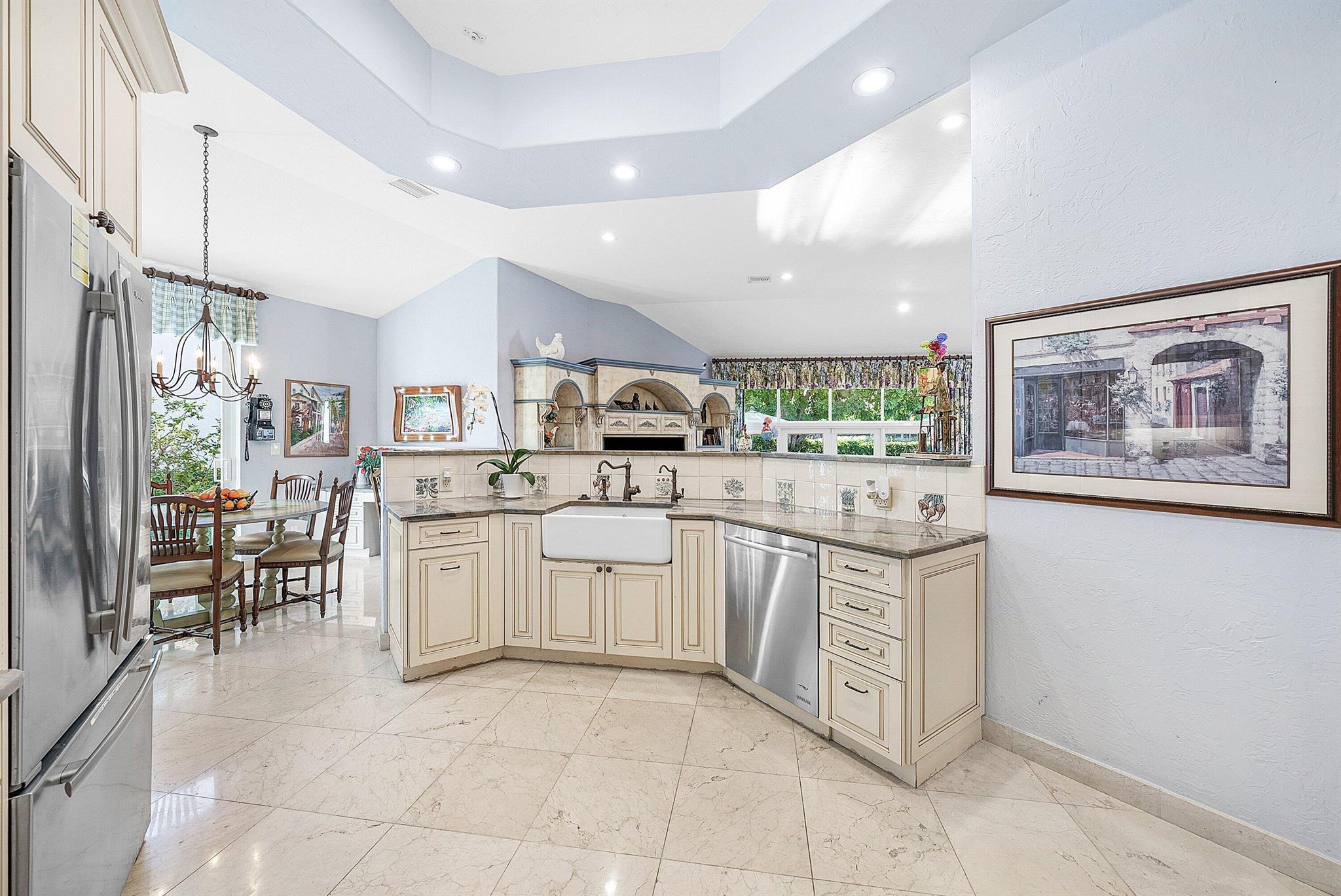 LAURELS / POLO CLUB - Residential