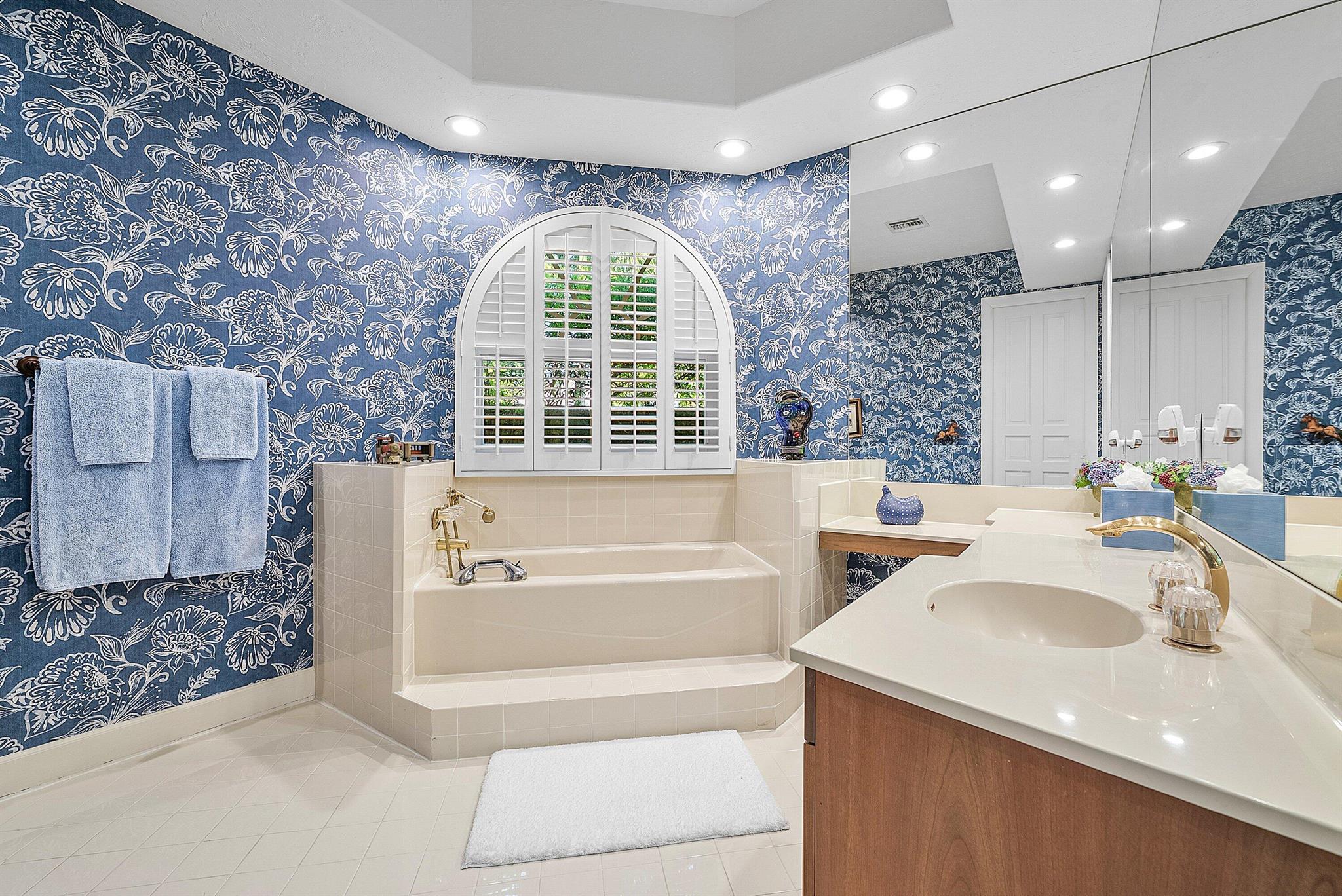 LAURELS / POLO CLUB - Residential