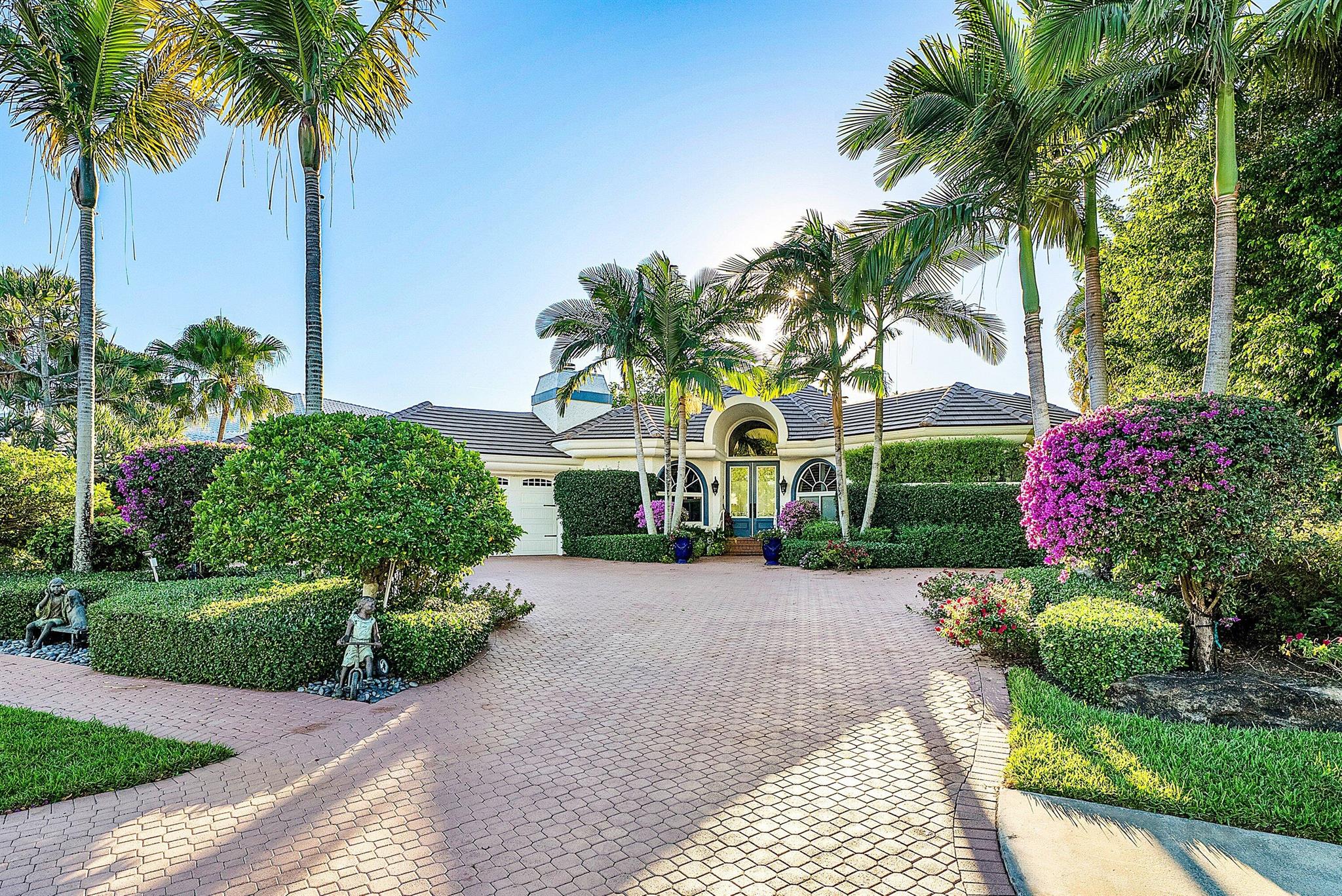 LAURELS / POLO CLUB - Residential