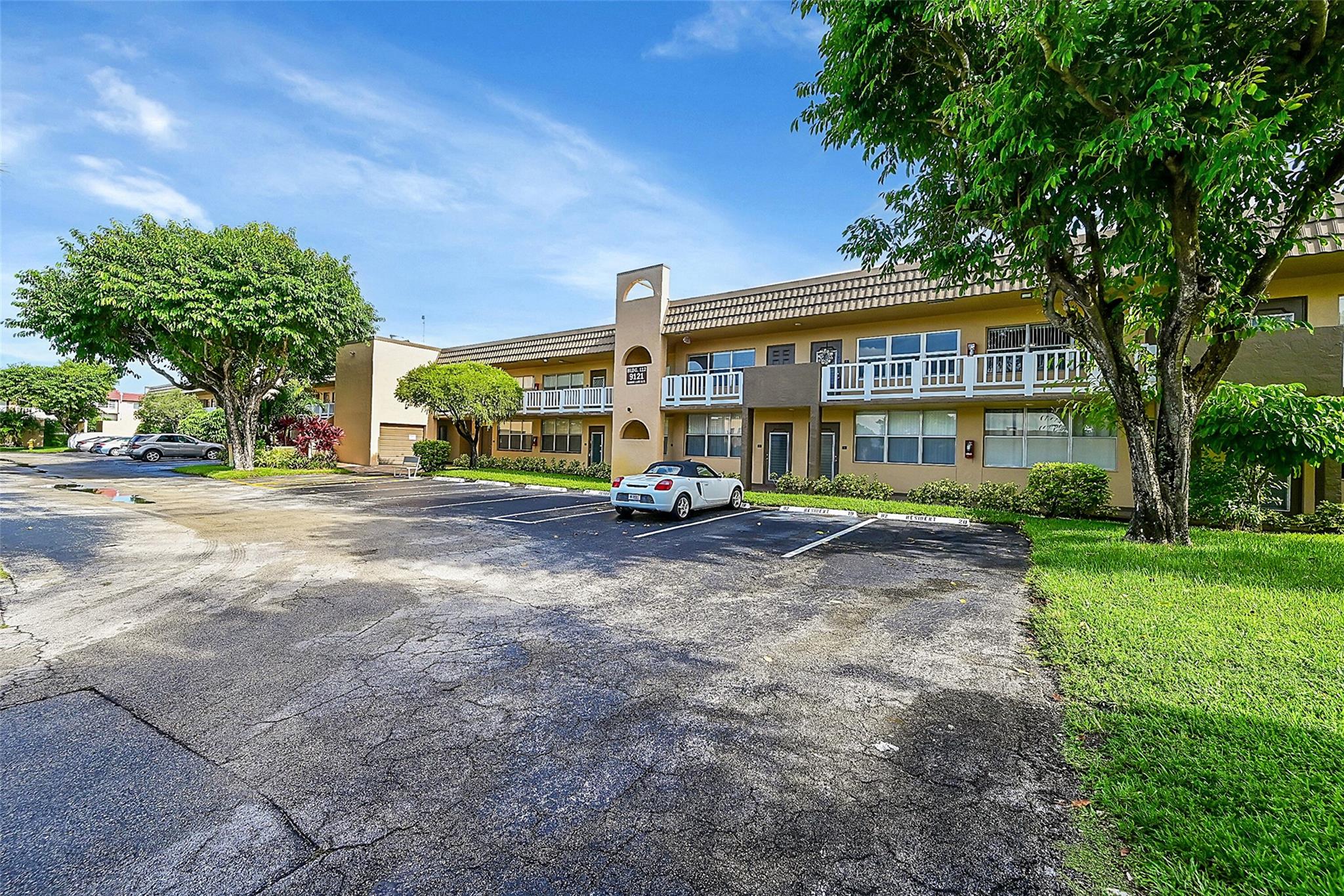 Sunrise Lakes Phase III - Residential