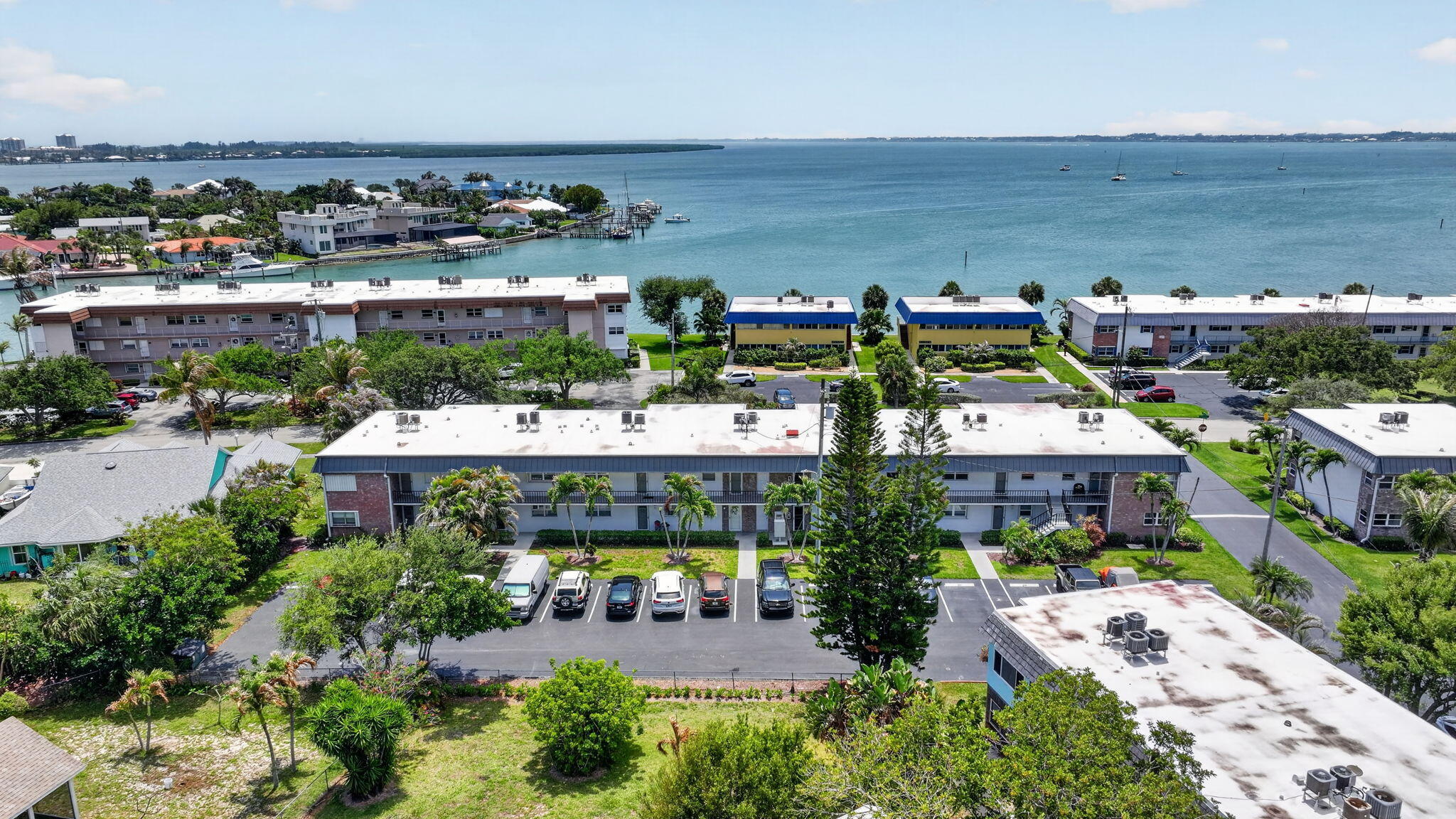 COLONNADES CONDOMINIUM NO 3 - Residential