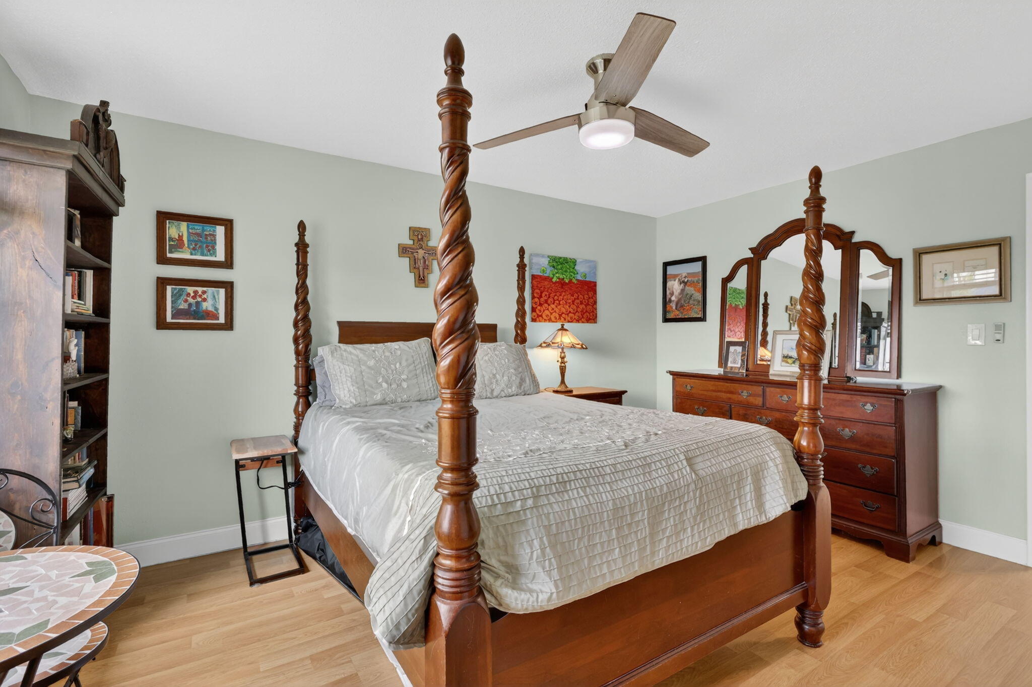 COLONNADES CONDOMINIUM NO 3 - Residential