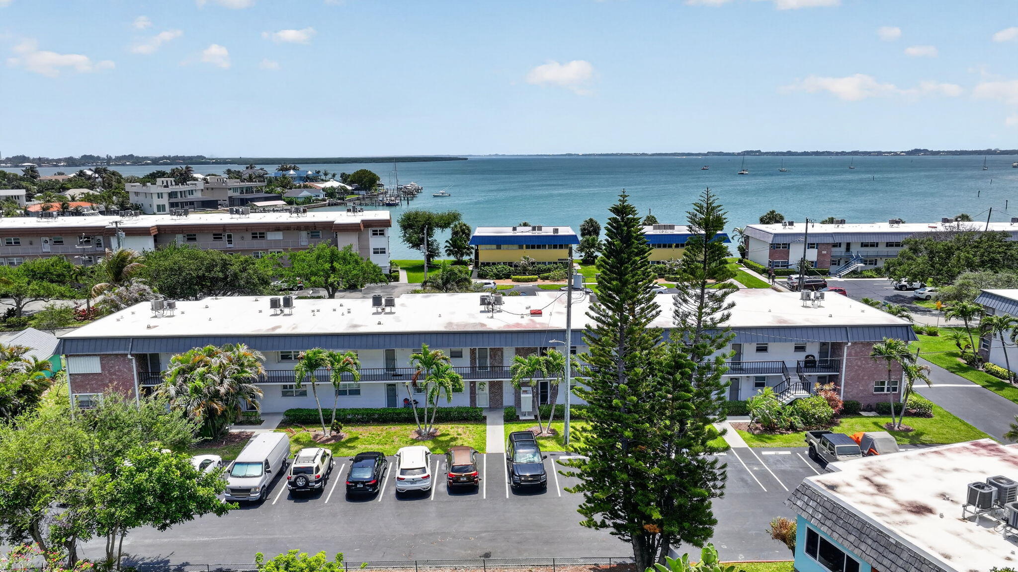 COLONNADES CONDOMINIUM NO 3 - Residential