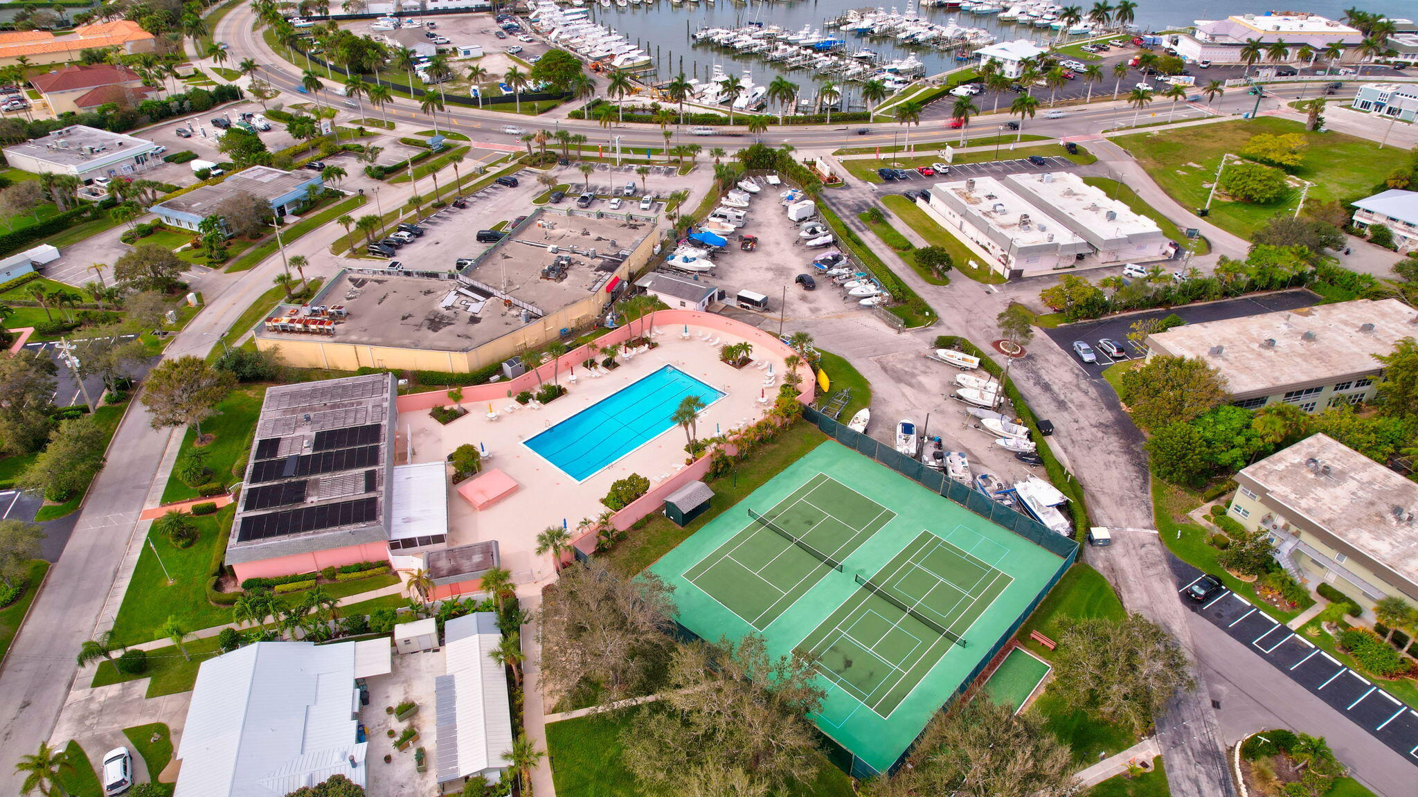 COLONNADES CONDOMINIUM NO 3 - Residential