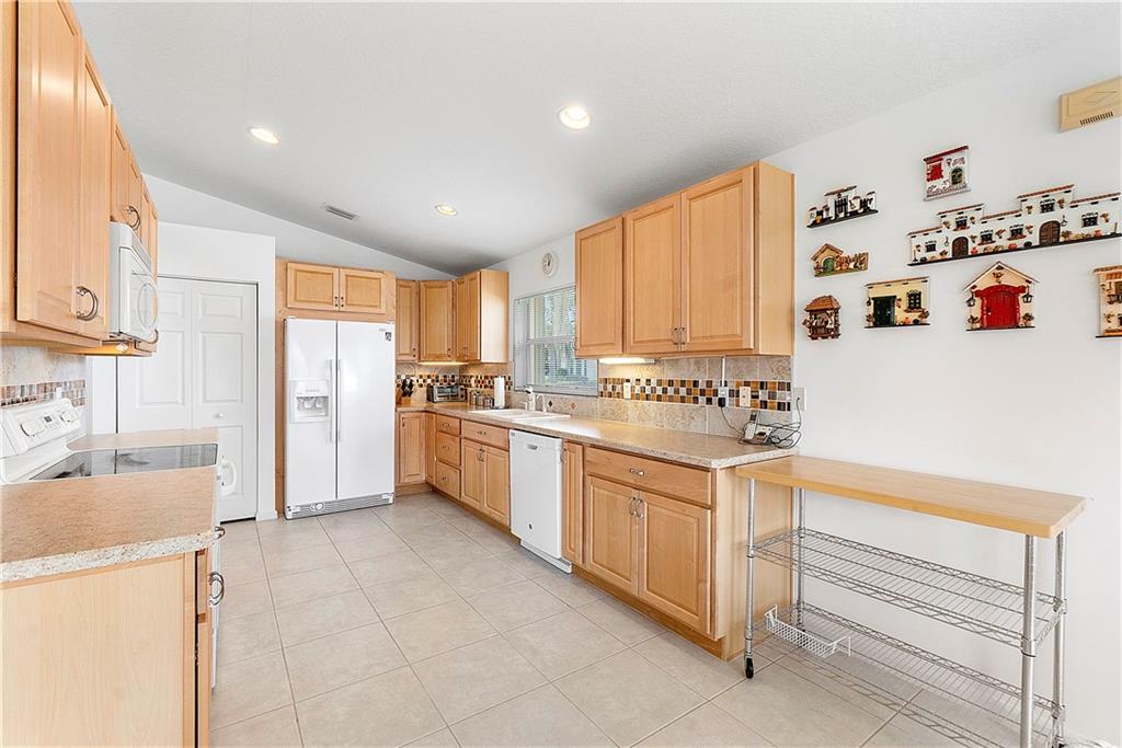 Valencia Falls 06 - Residential