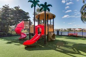 Valencia Falls 06 - Residential