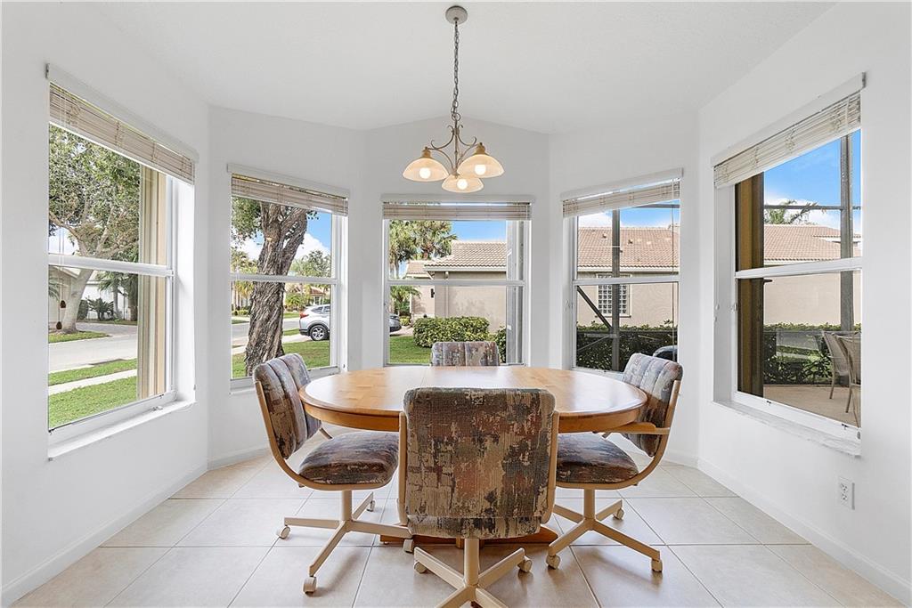 Valencia Falls 06 - Residential