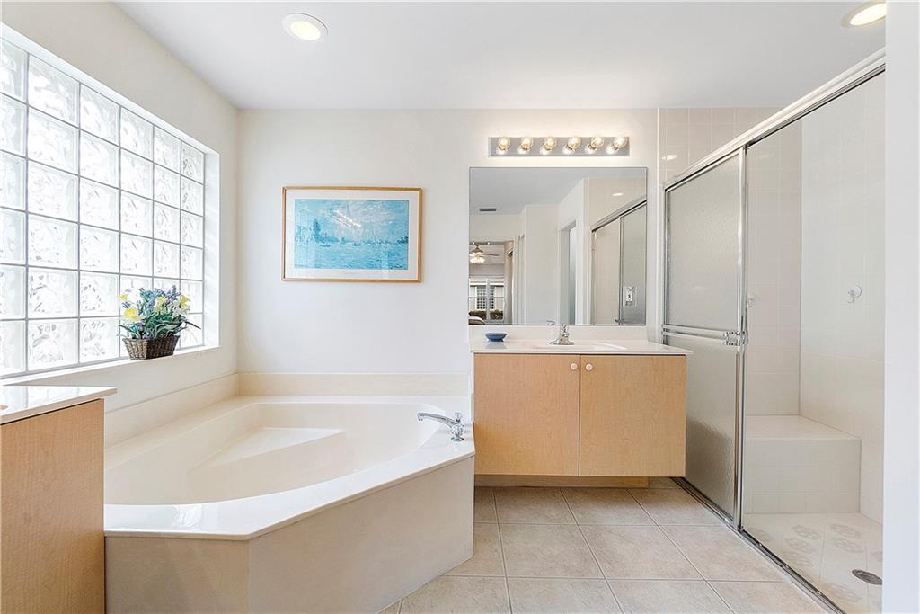 Valencia Falls 06 - Residential