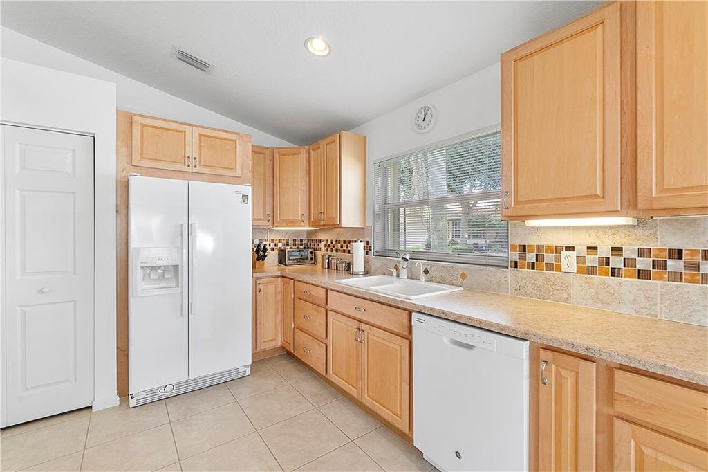 Valencia Falls 06 - Residential