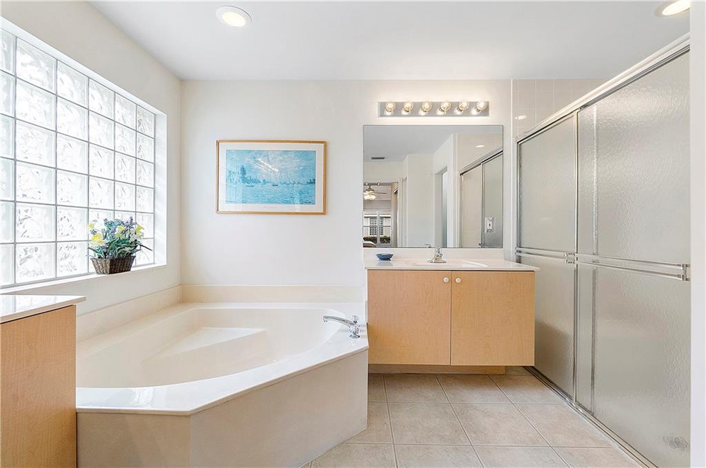 Valencia Falls 06 - Residential