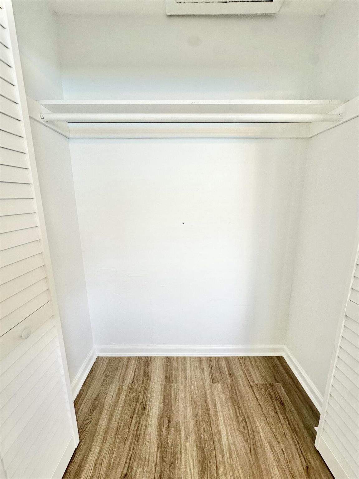 TIFFANY LAKE COND PHASE T - Residential Lease