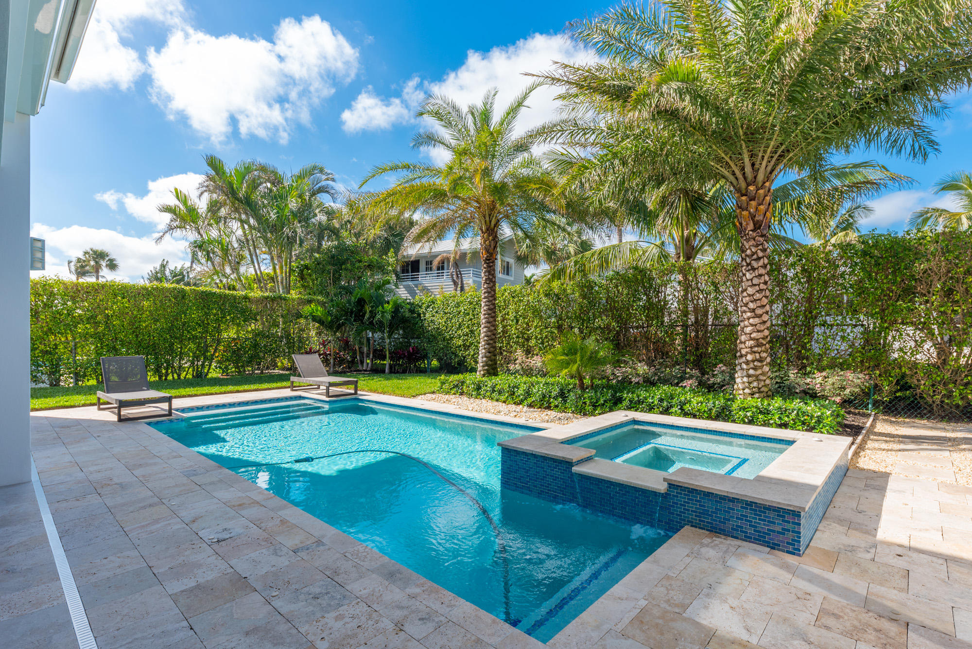JUPITER INLET COLONY - Residential