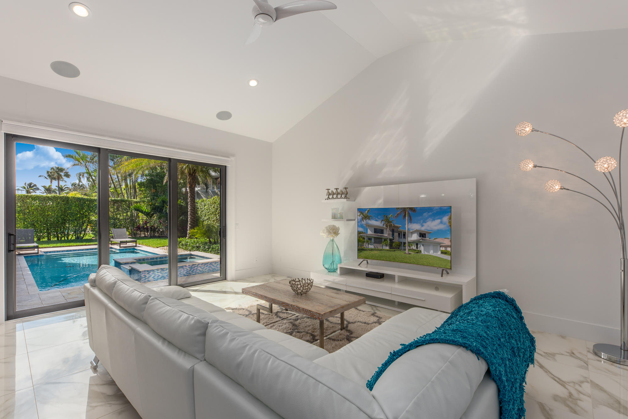 JUPITER INLET COLONY - Residential