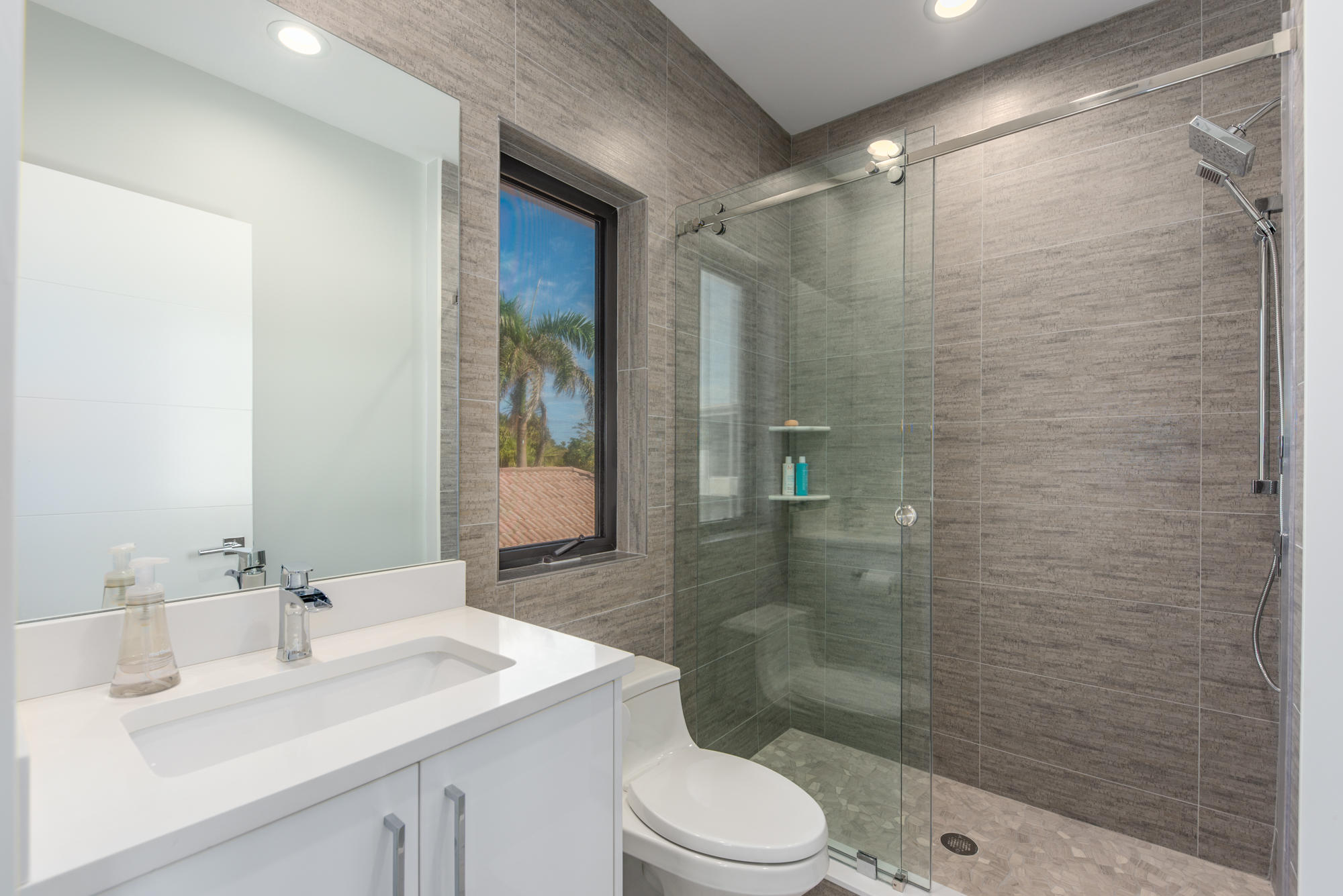 JUPITER INLET COLONY - Residential