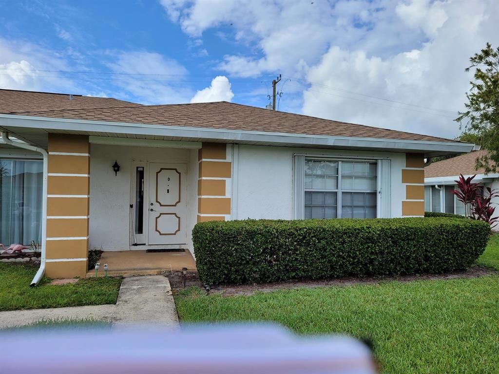 Photo of 1227 S Lakes End Road #D, Fort Pierce, FL 34982 (MLS # R10726670)