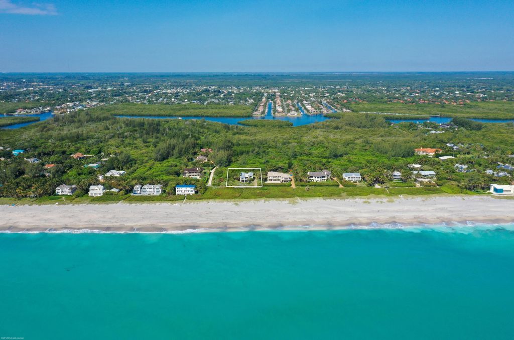 Photo of 116 N Beach Road, Jupiter Island, FL 33455 (MLS # R11134608)