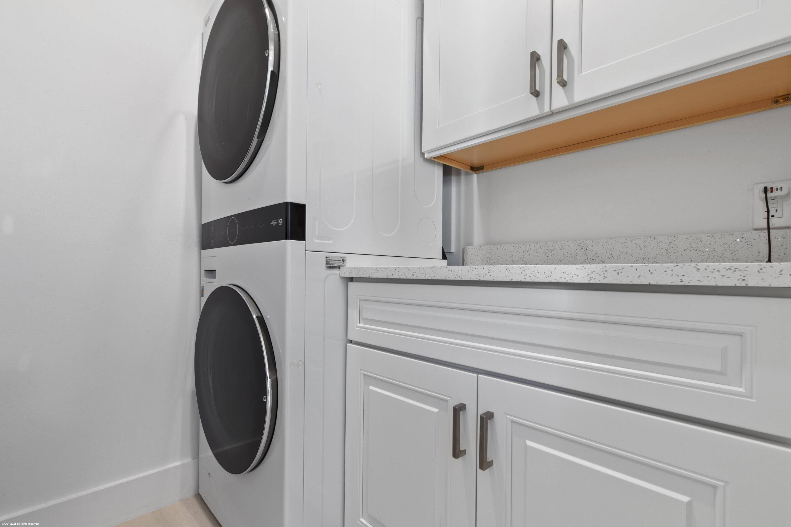 JUPITER ISLAND - Residential