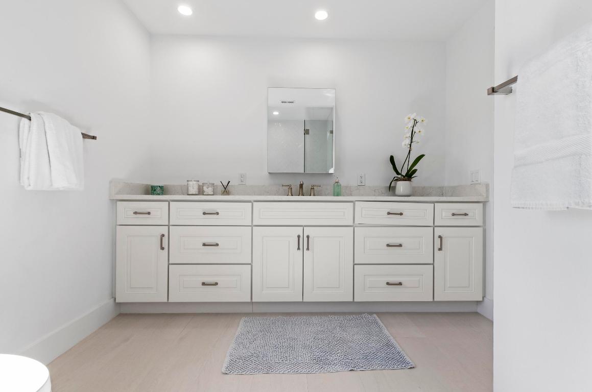 JUPITER ISLAND - Residential