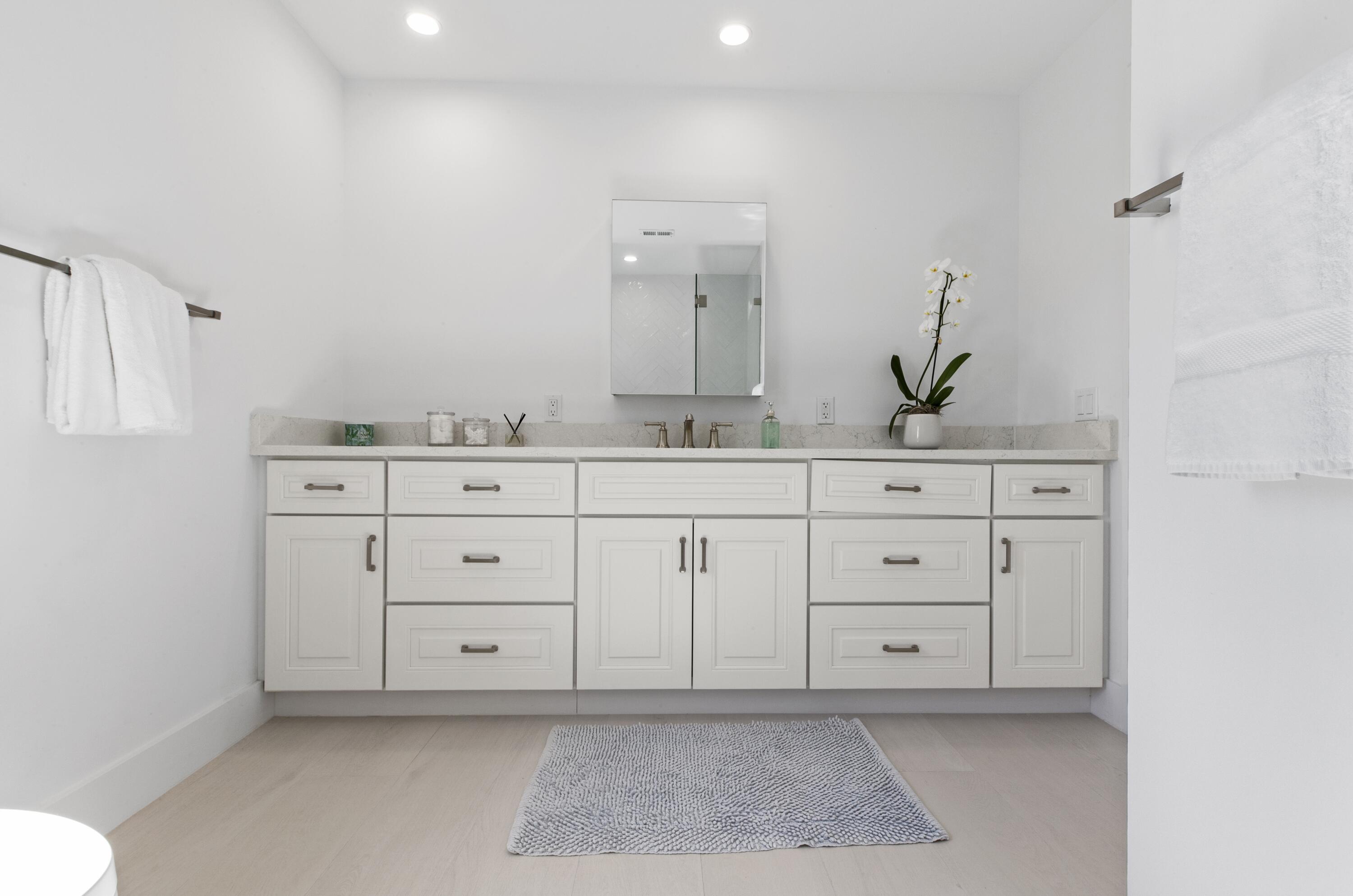 JUPITER ISLAND - Residential