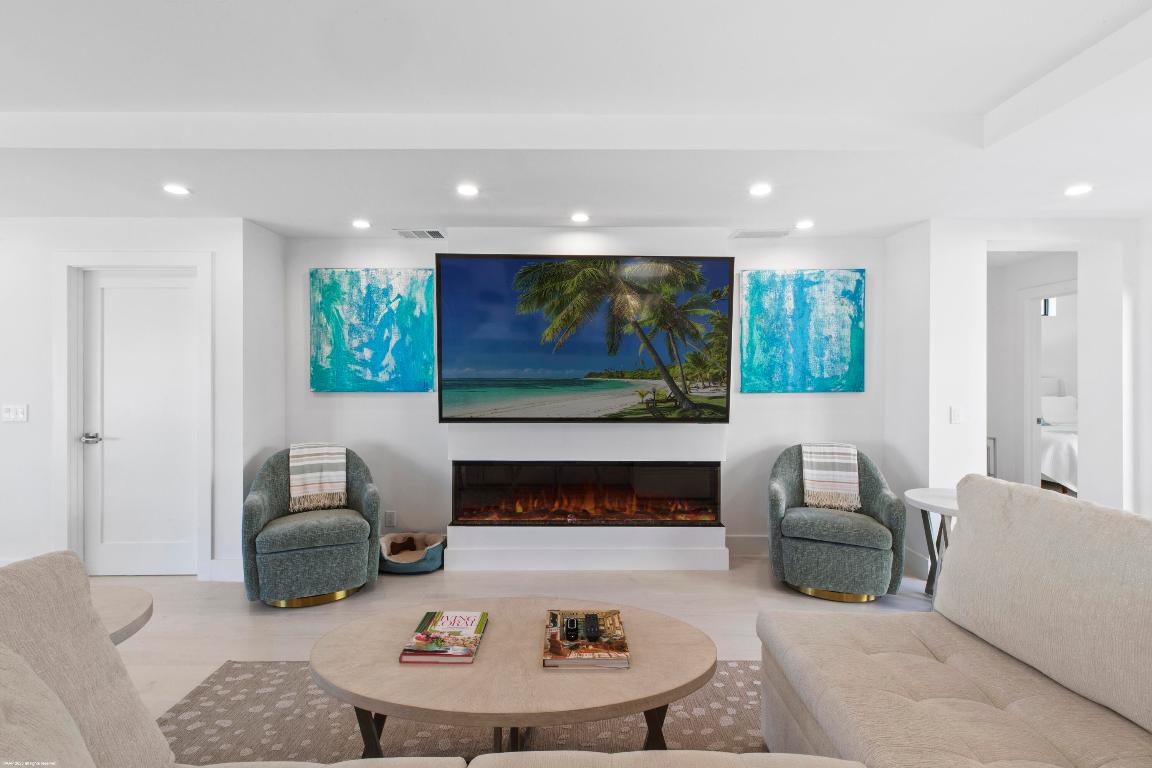 JUPITER ISLAND - Residential