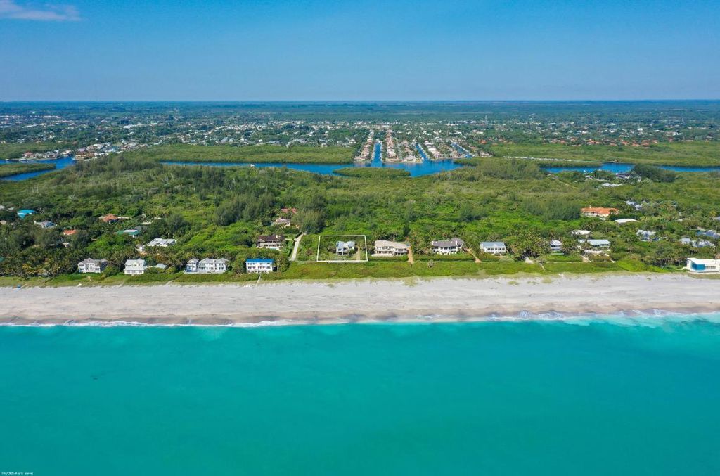 Photo of 116 N Beach Road, Jupiter Island, FL 33455 (MLS # R11134608)