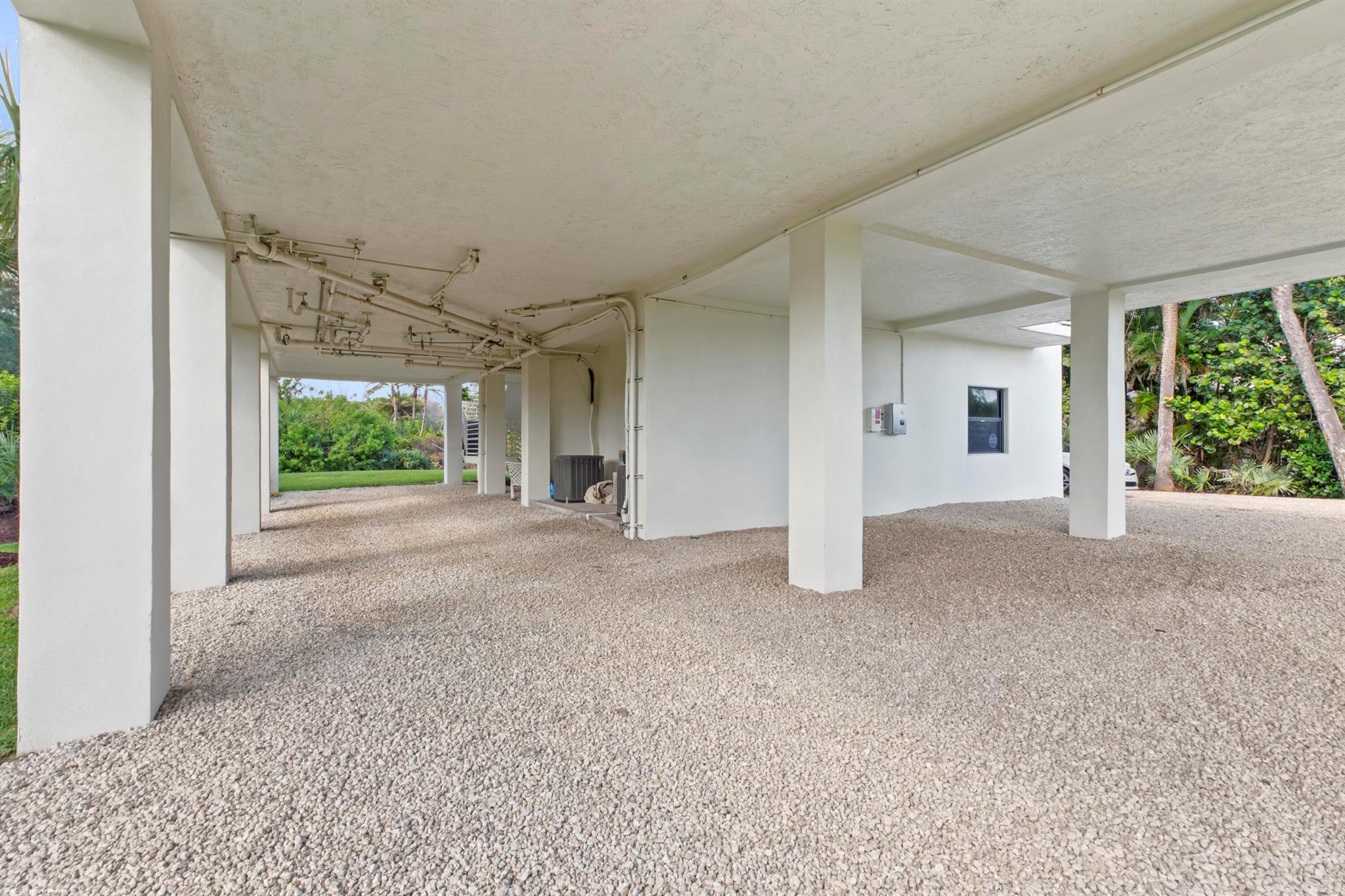 JUPITER ISLAND - Residential