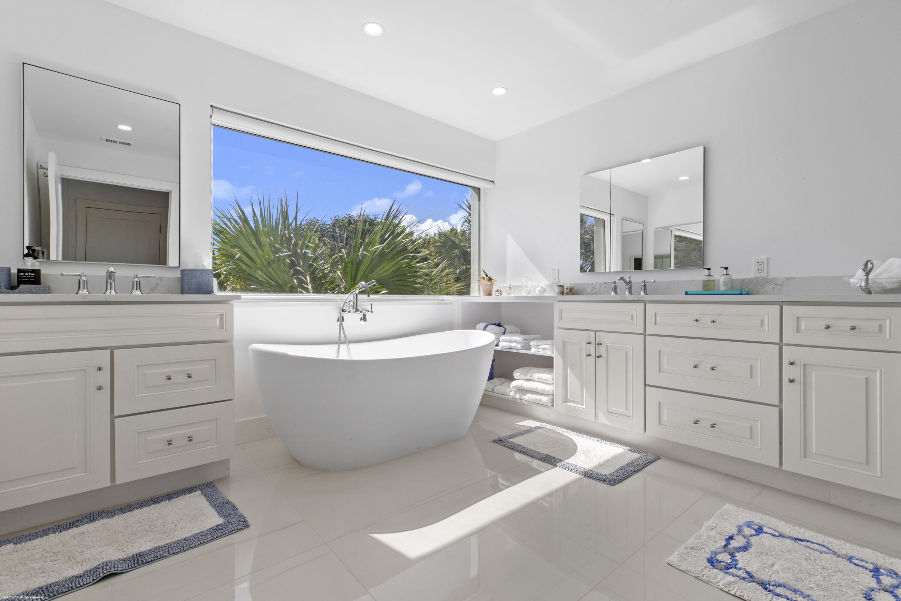 JUPITER ISLAND - Residential