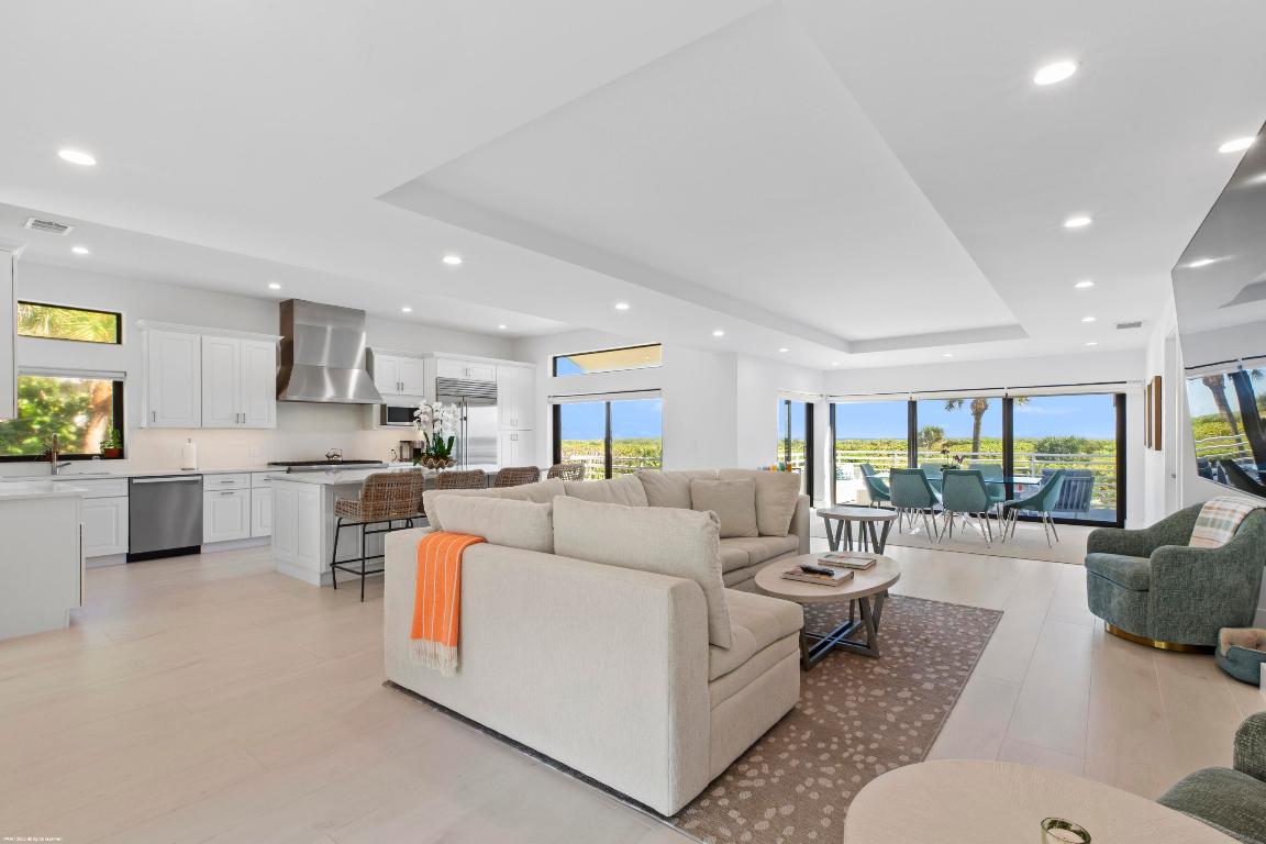 JUPITER ISLAND - Residential