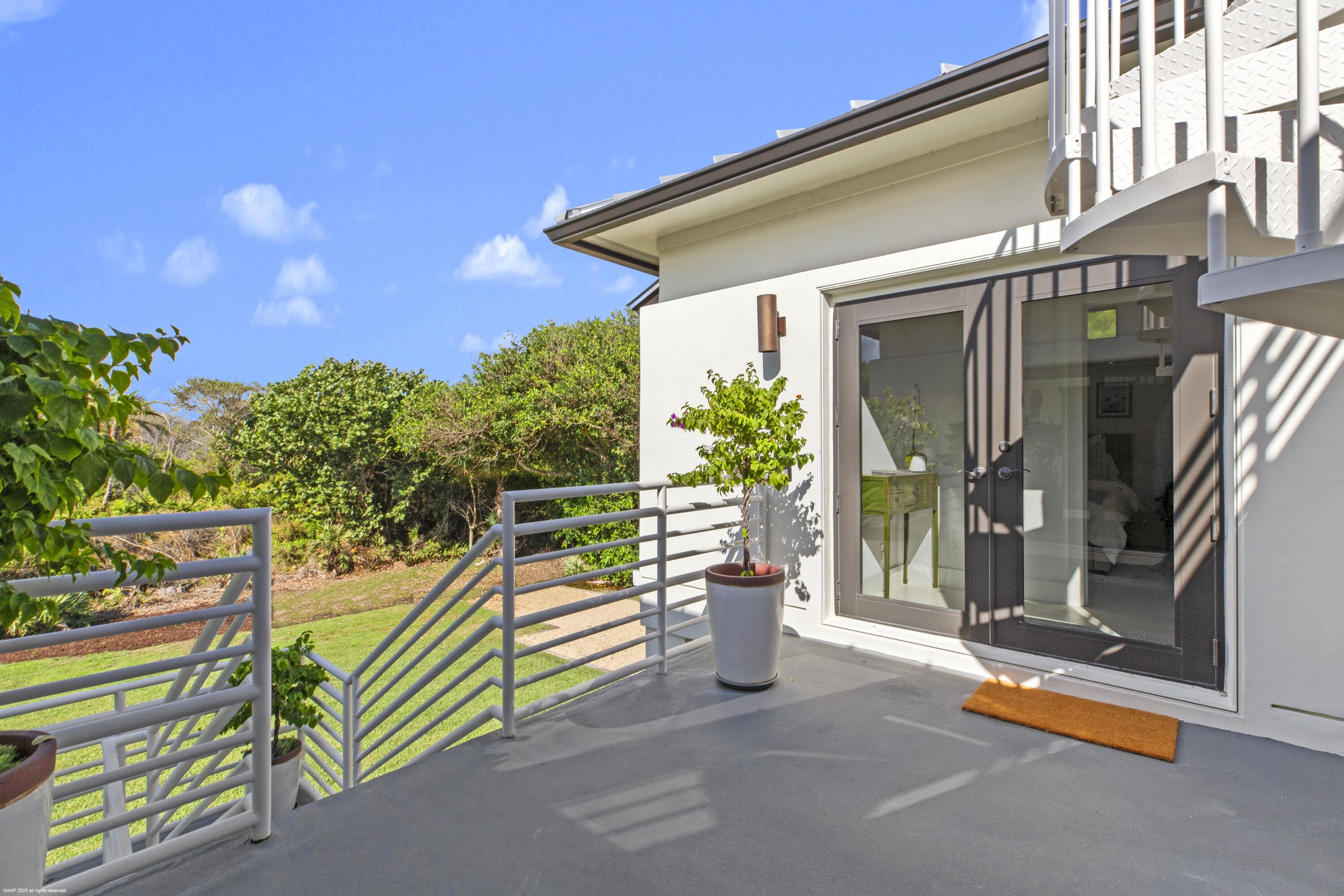 JUPITER ISLAND - Residential