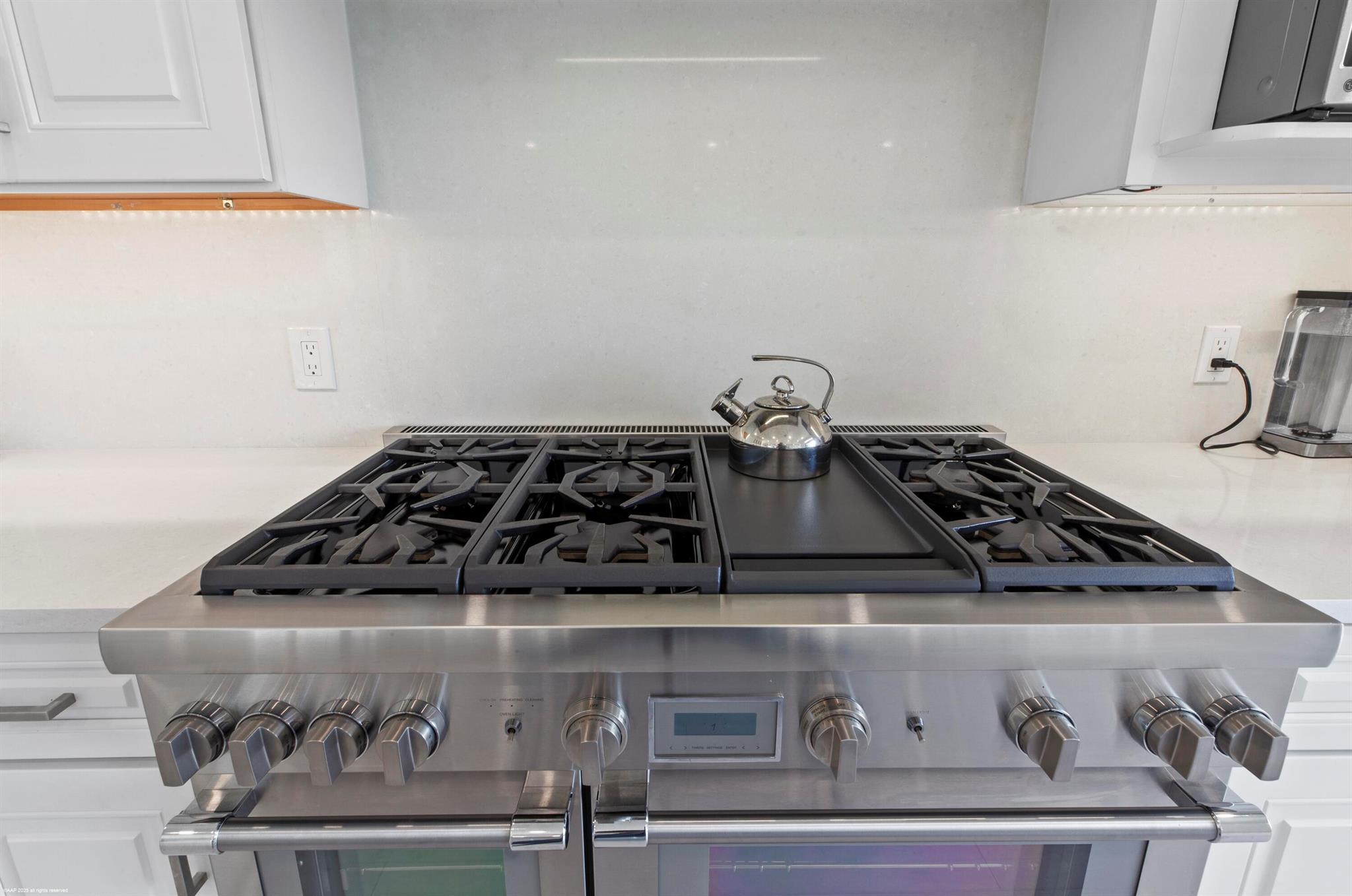 JUPITER ISLAND - Residential