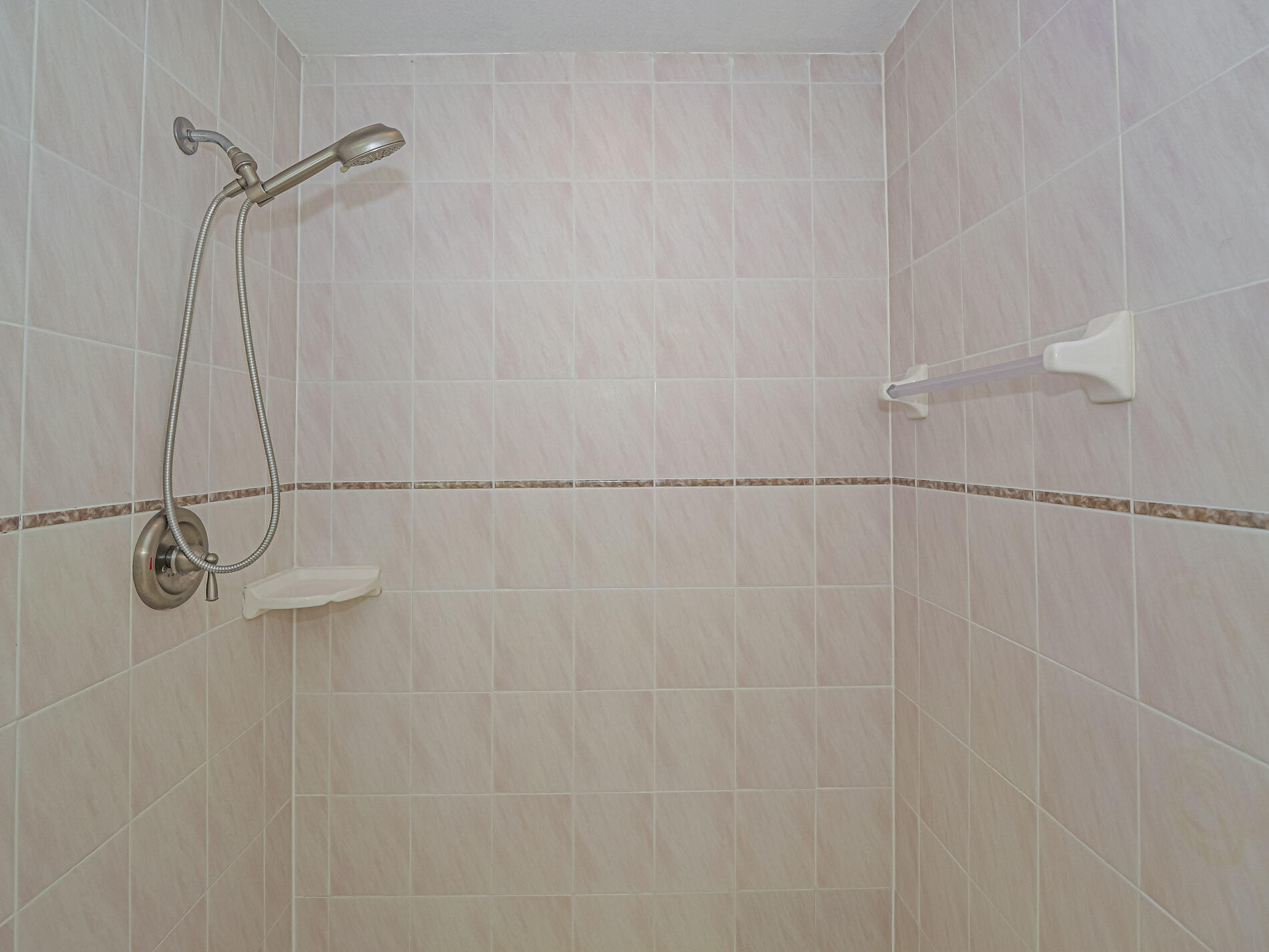 SUNSET LAKES PHASE III - Residential