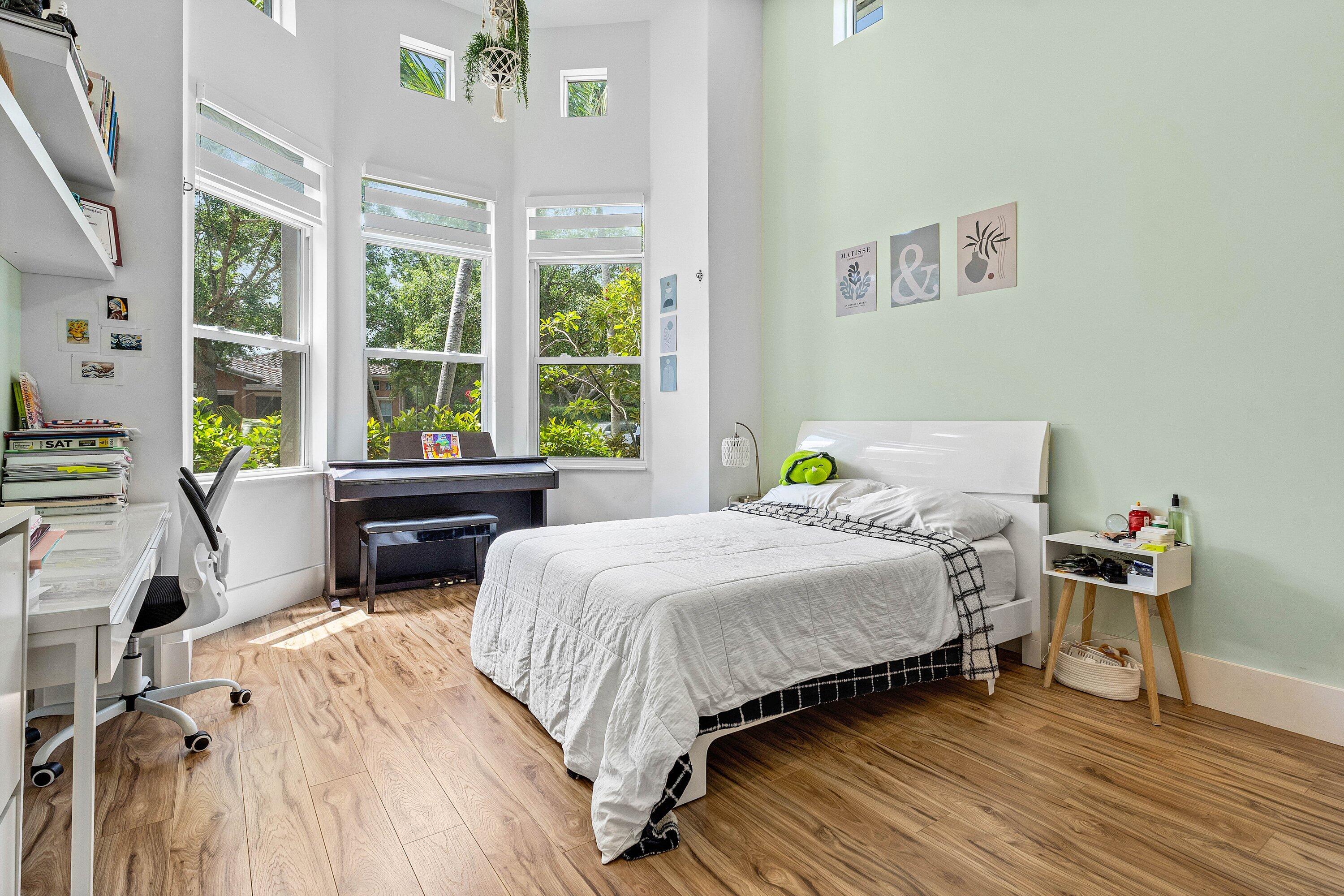 HERON BAY NORTHEAST - Residential