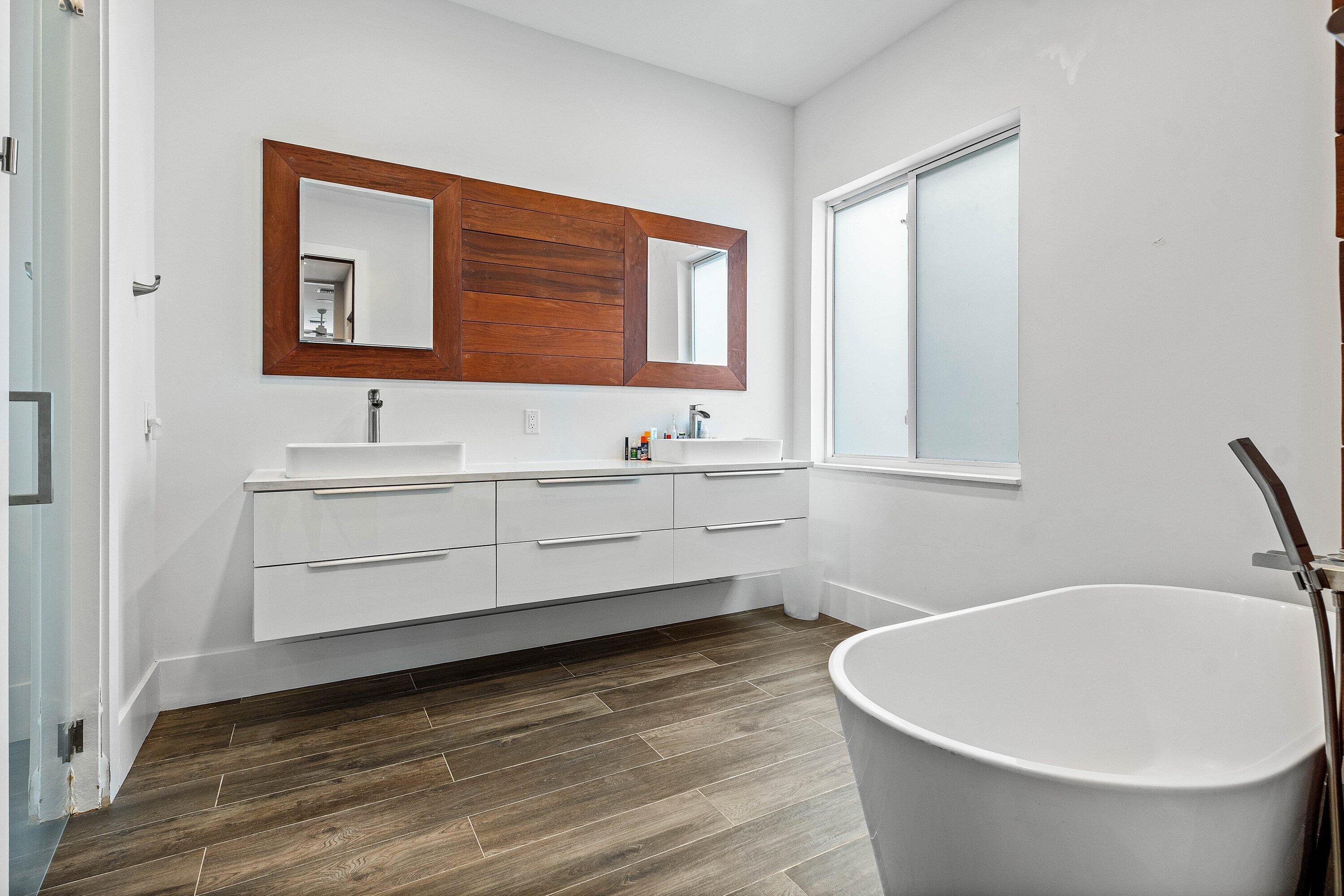 HERON BAY NORTHEAST - Residential