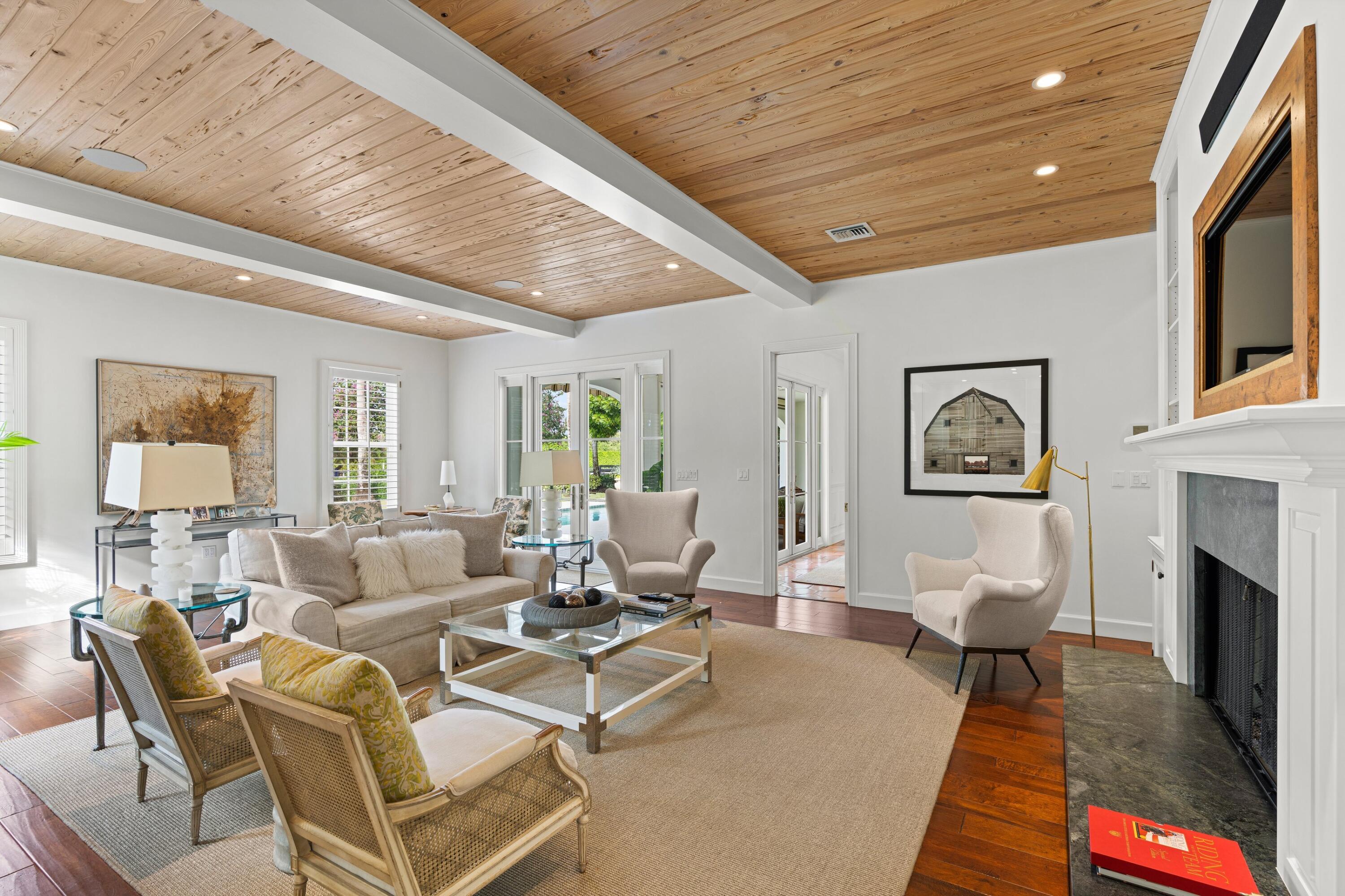 PALM BEACH POINT - Residential