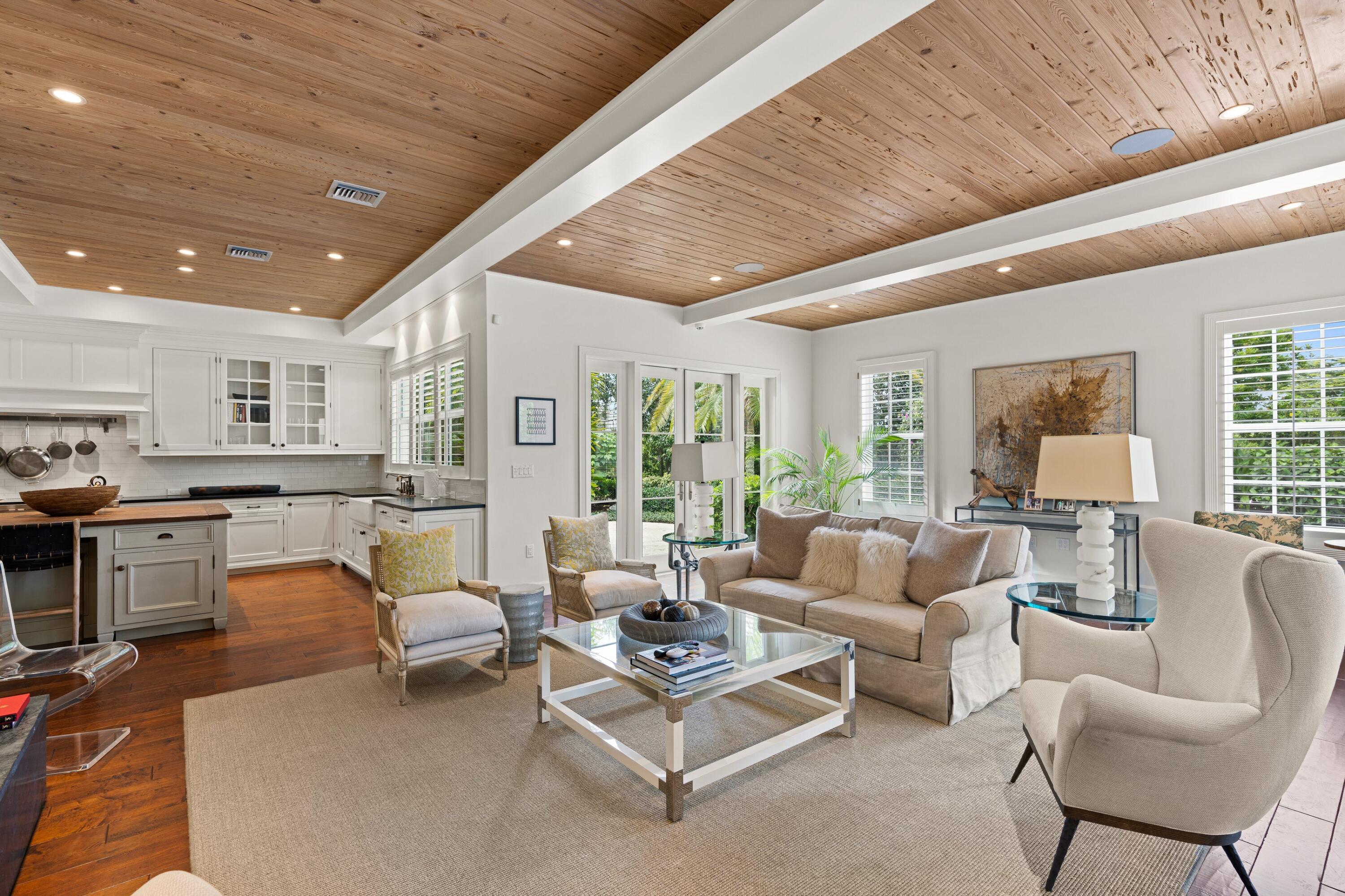 PALM BEACH POINT - Residential