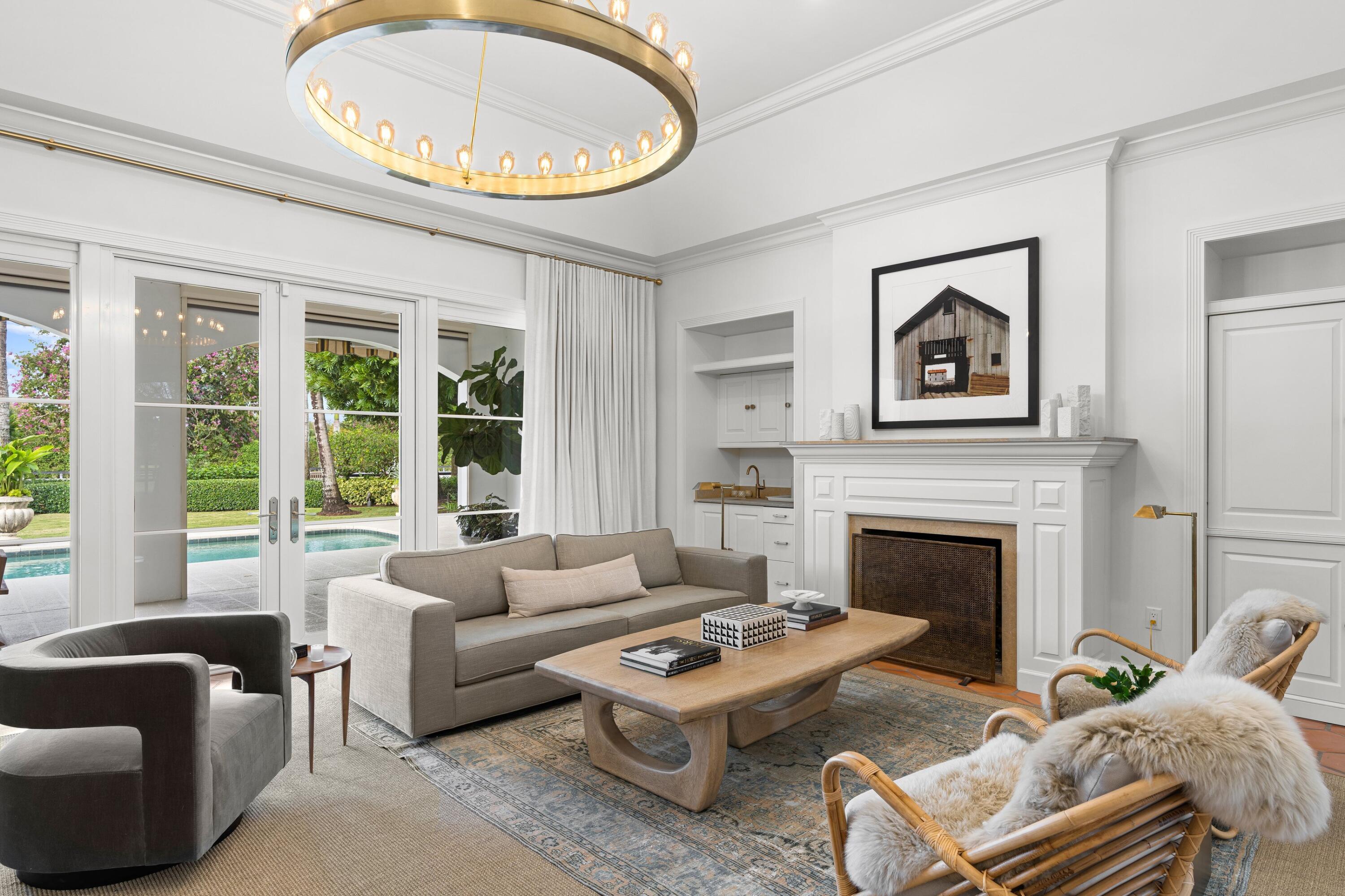 PALM BEACH POINT - Residential