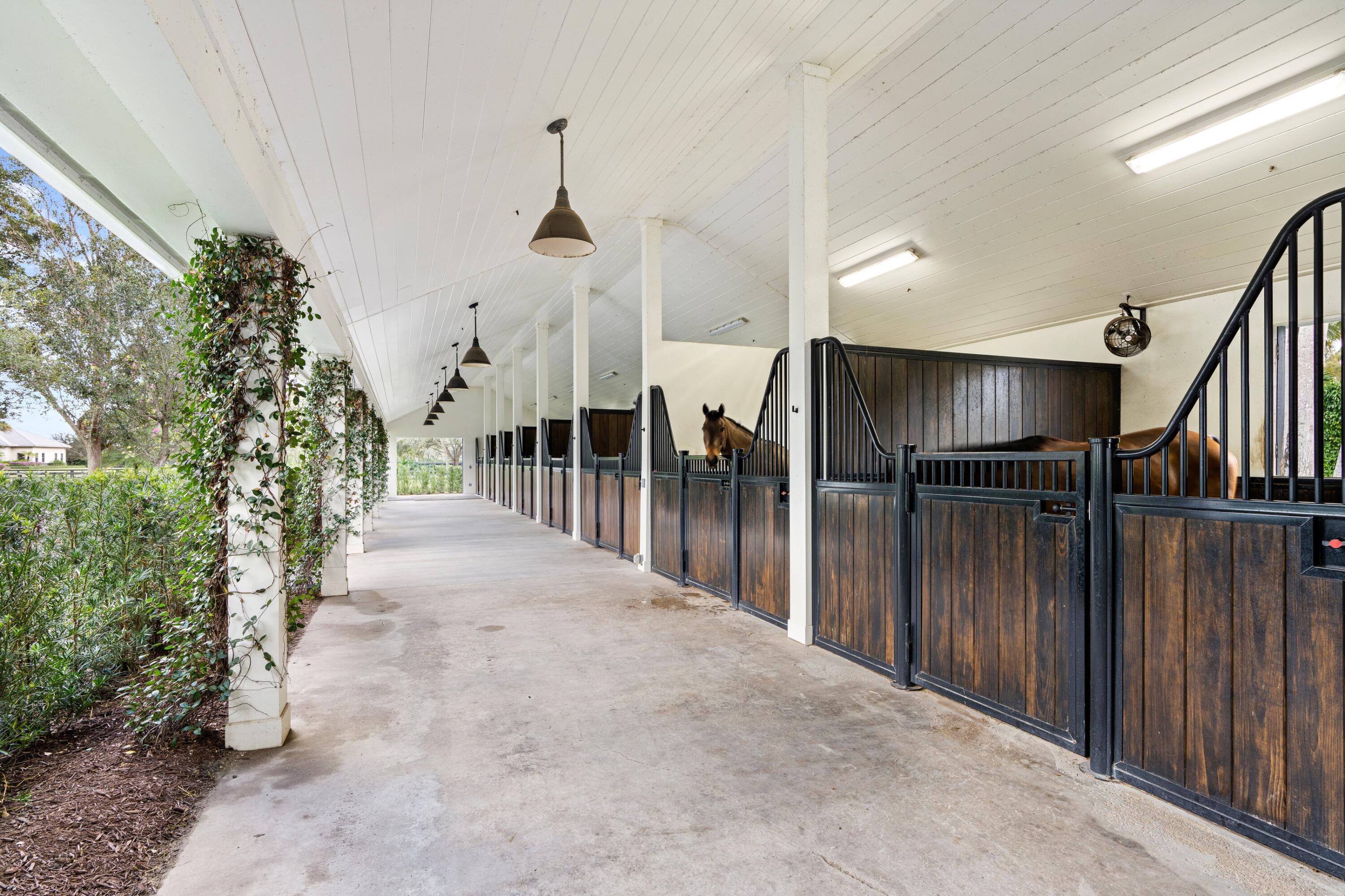 PALM BEACH POINT - Residential