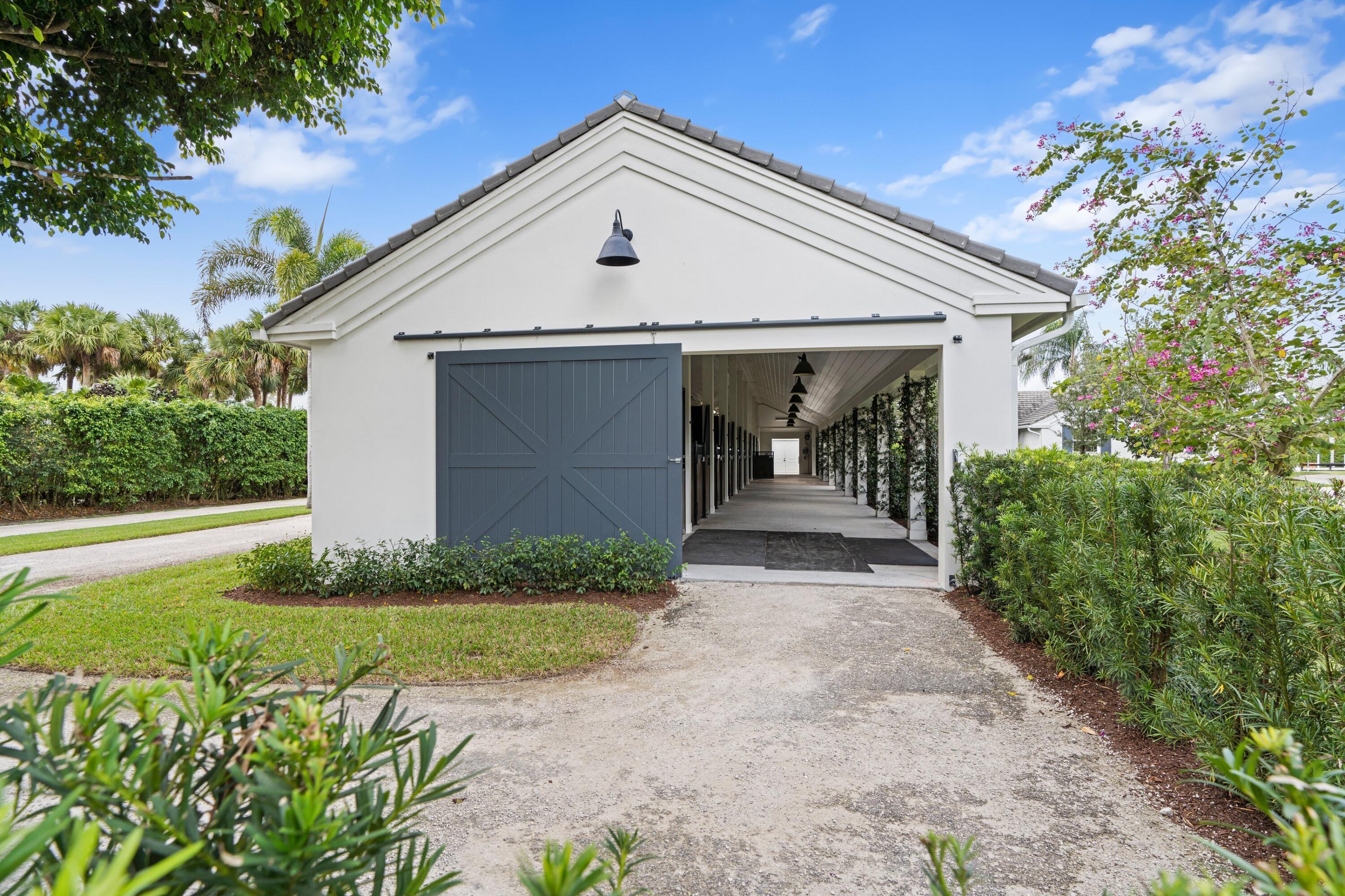 PALM BEACH POINT - Residential