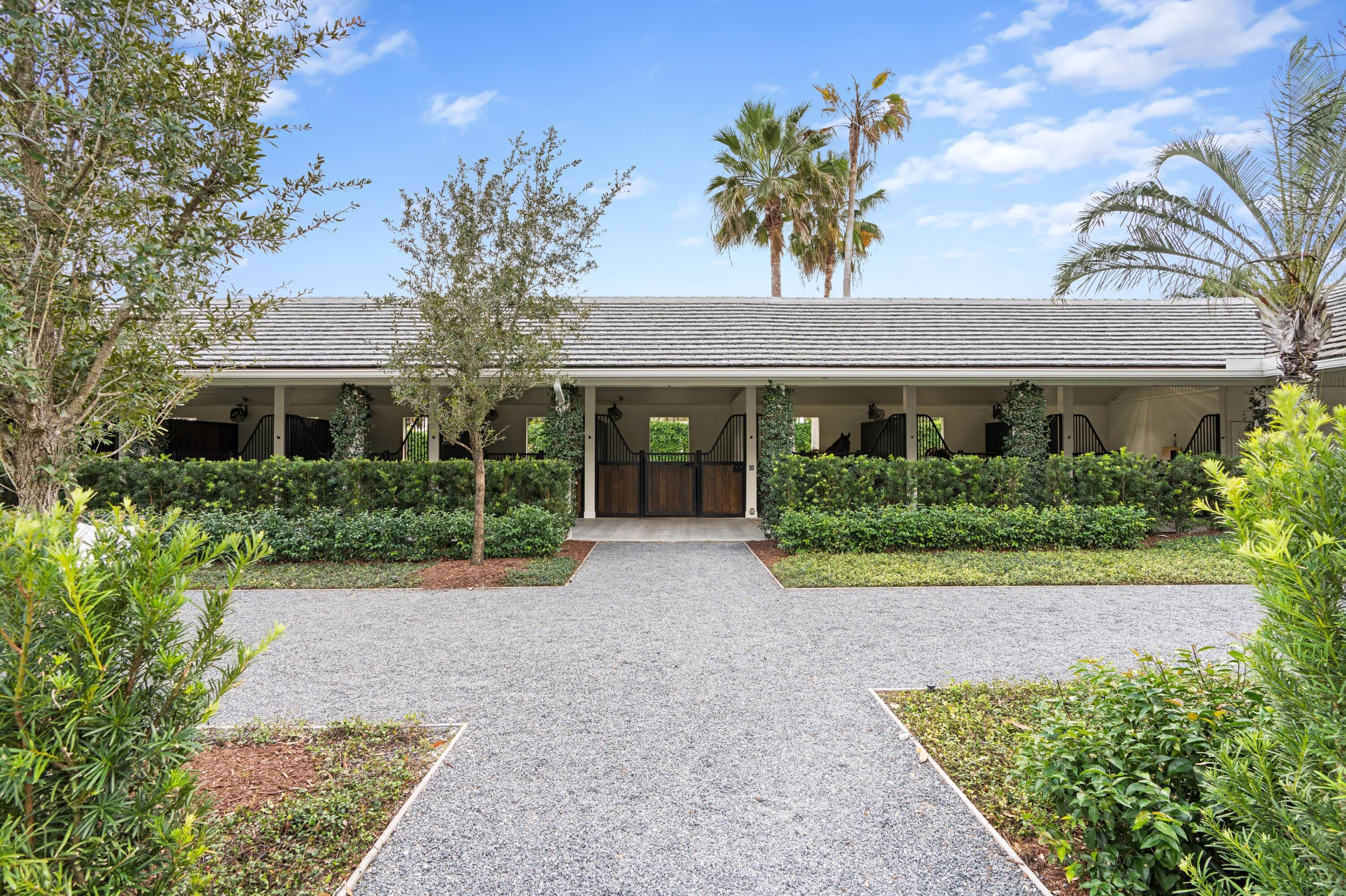 PALM BEACH POINT - Residential