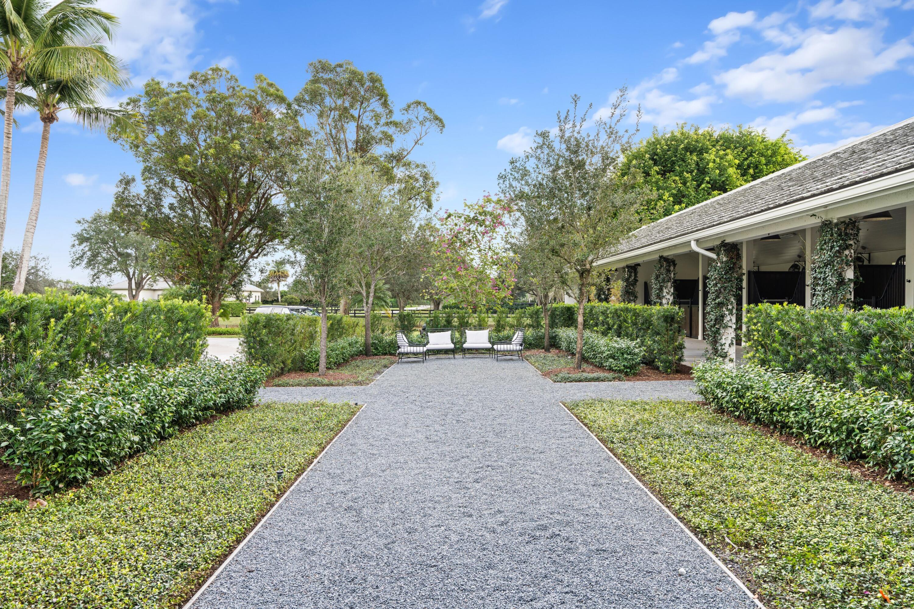 PALM BEACH POINT - Residential