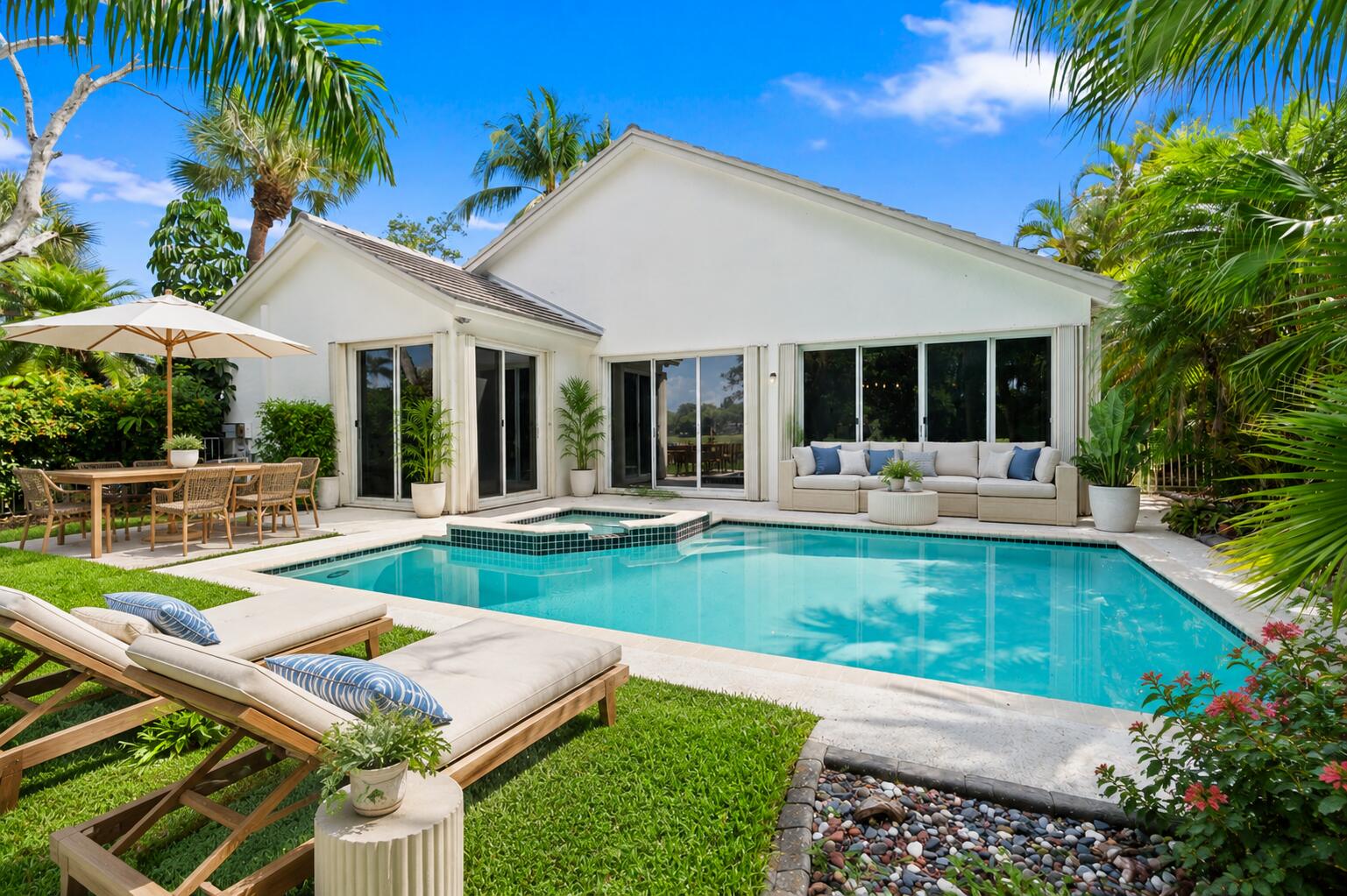 1500 W Lacosta Dr W