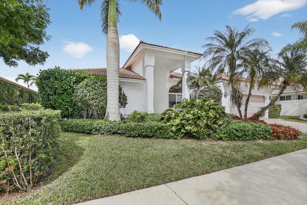 Photo of 2647 Miller Court, Weston, FL 33332 (MLS # B26005753)