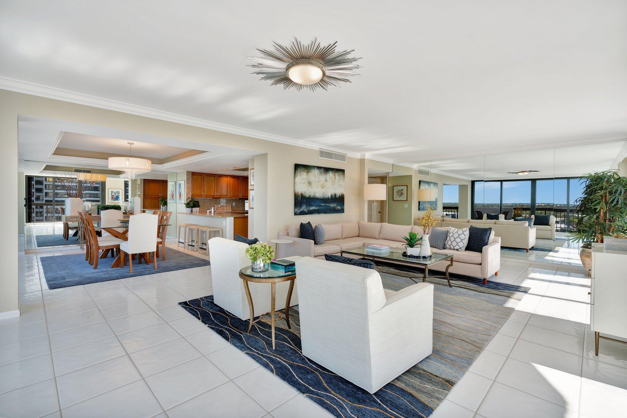 MARINA TOWER OLD PORT COVE - Residential