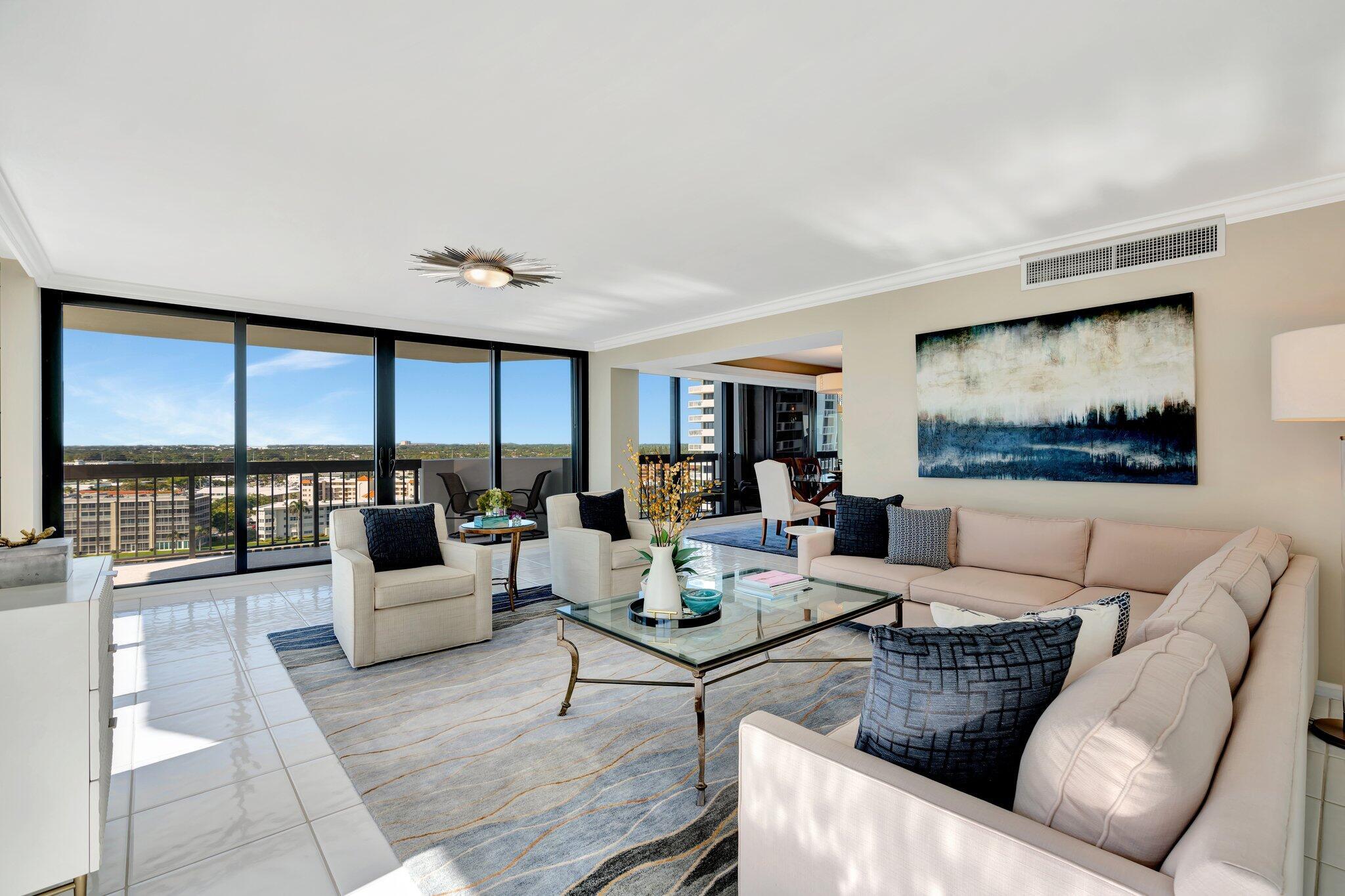 MARINA TOWER OLD PORT COVE - Residential