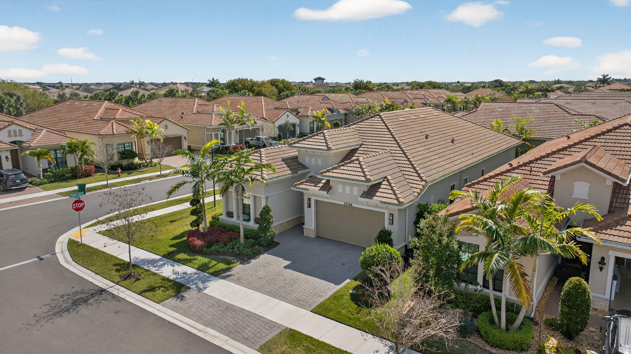 PARKLAND ROYALE - Residential