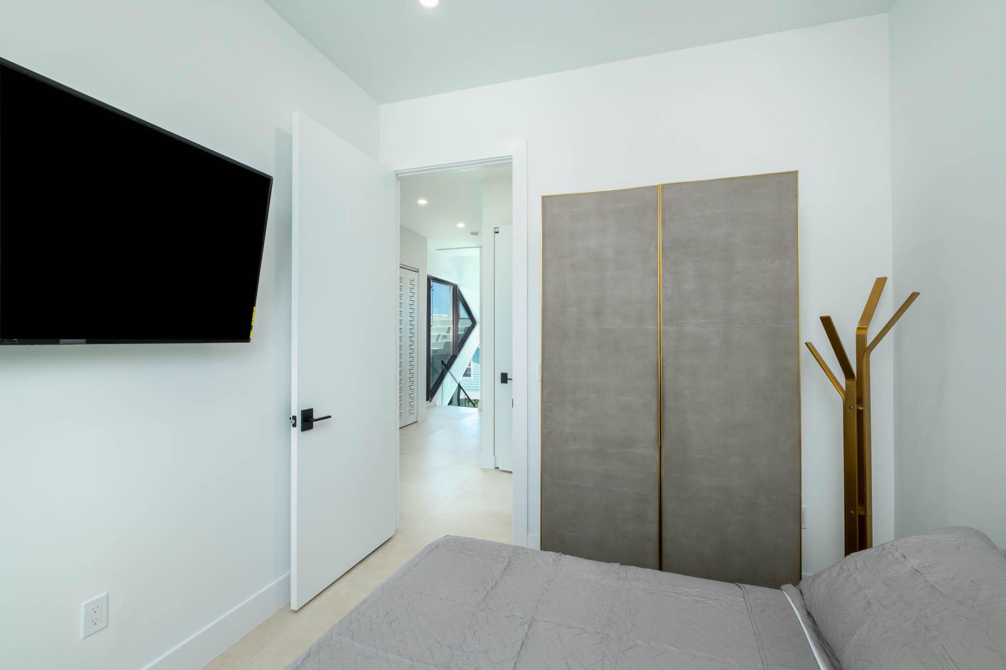 KEY LARGO OCEAN RESORT CO - Residential