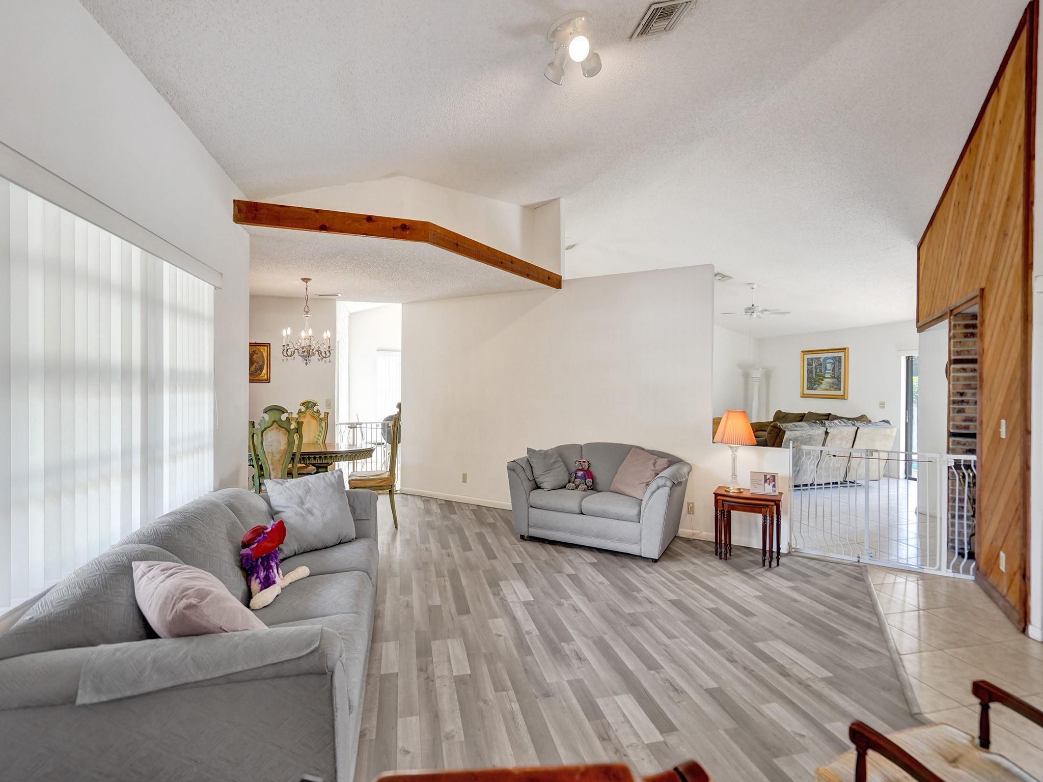 CYPRESS RUN - Residential