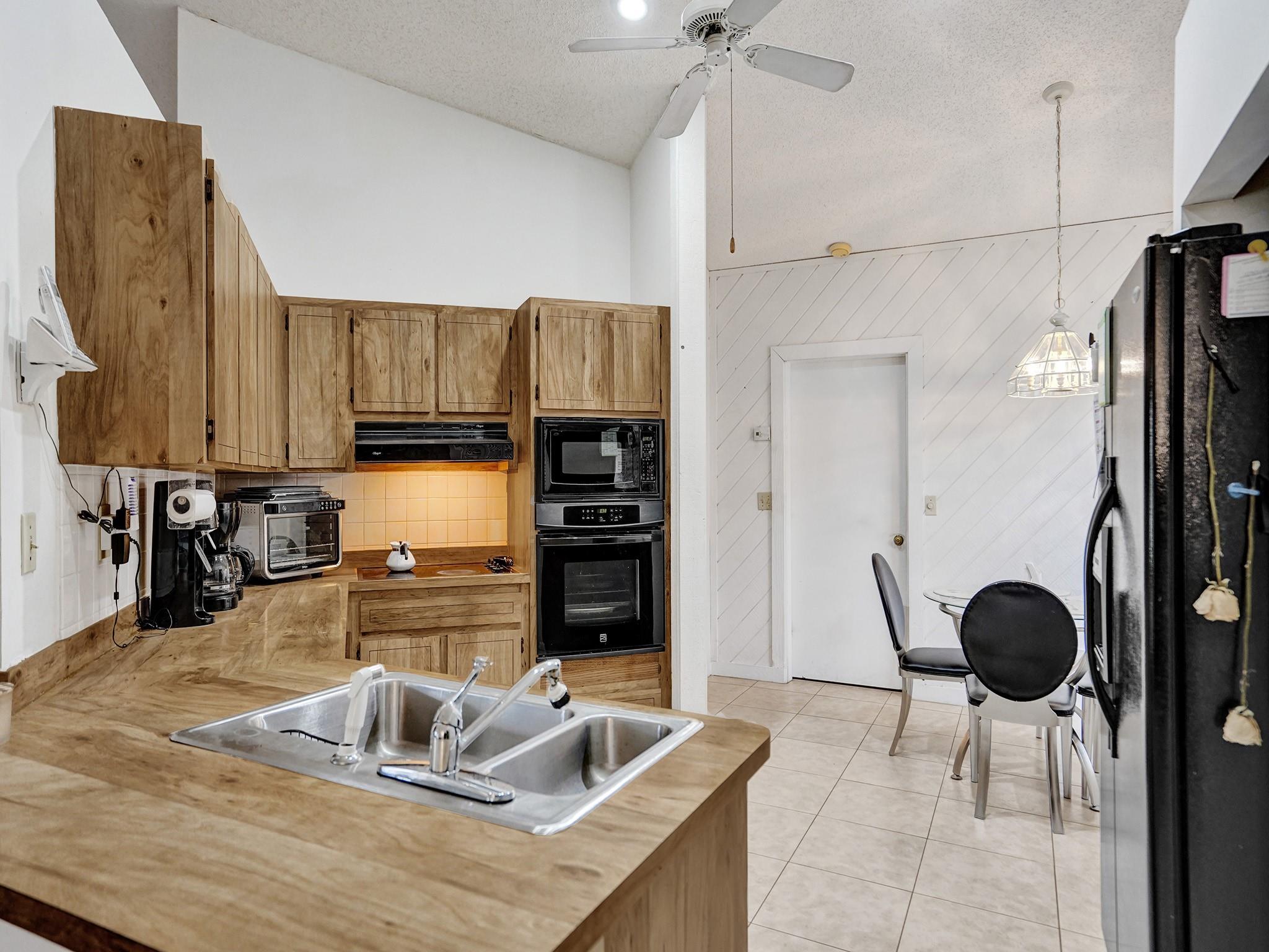 CYPRESS RUN - Residential